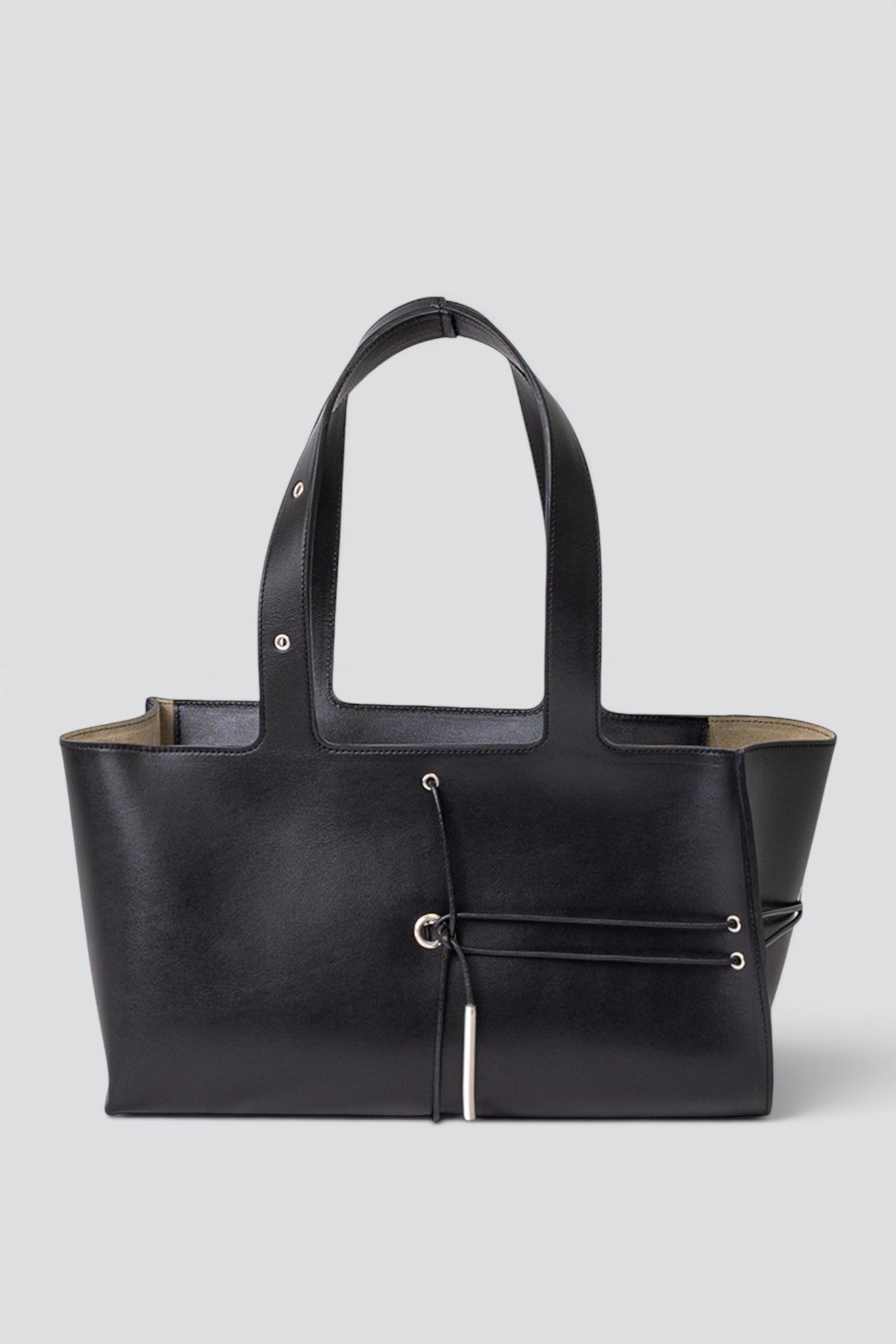BlackLeatherStringLoafBag1.jpg