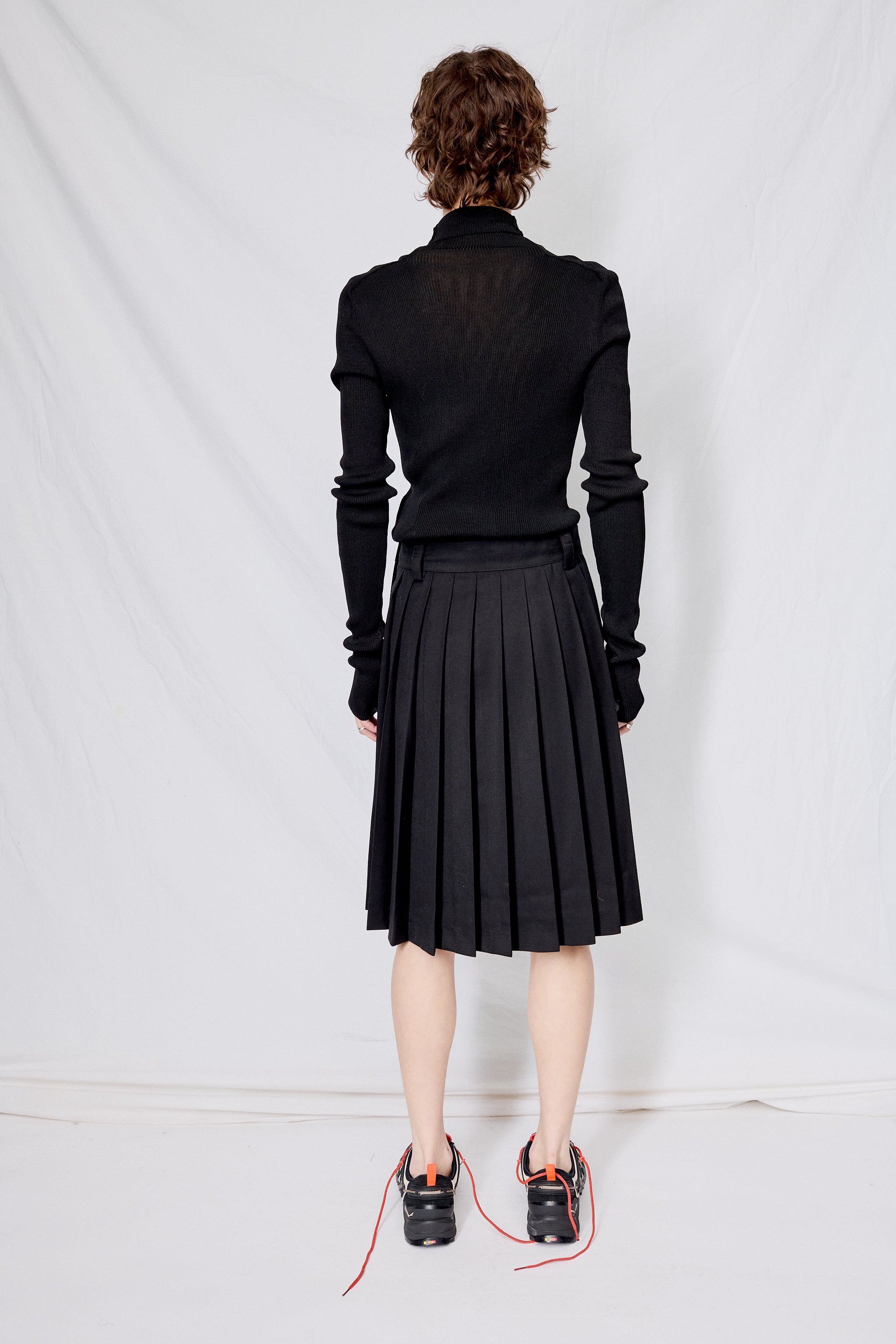 Black Midi Pleats Skirt