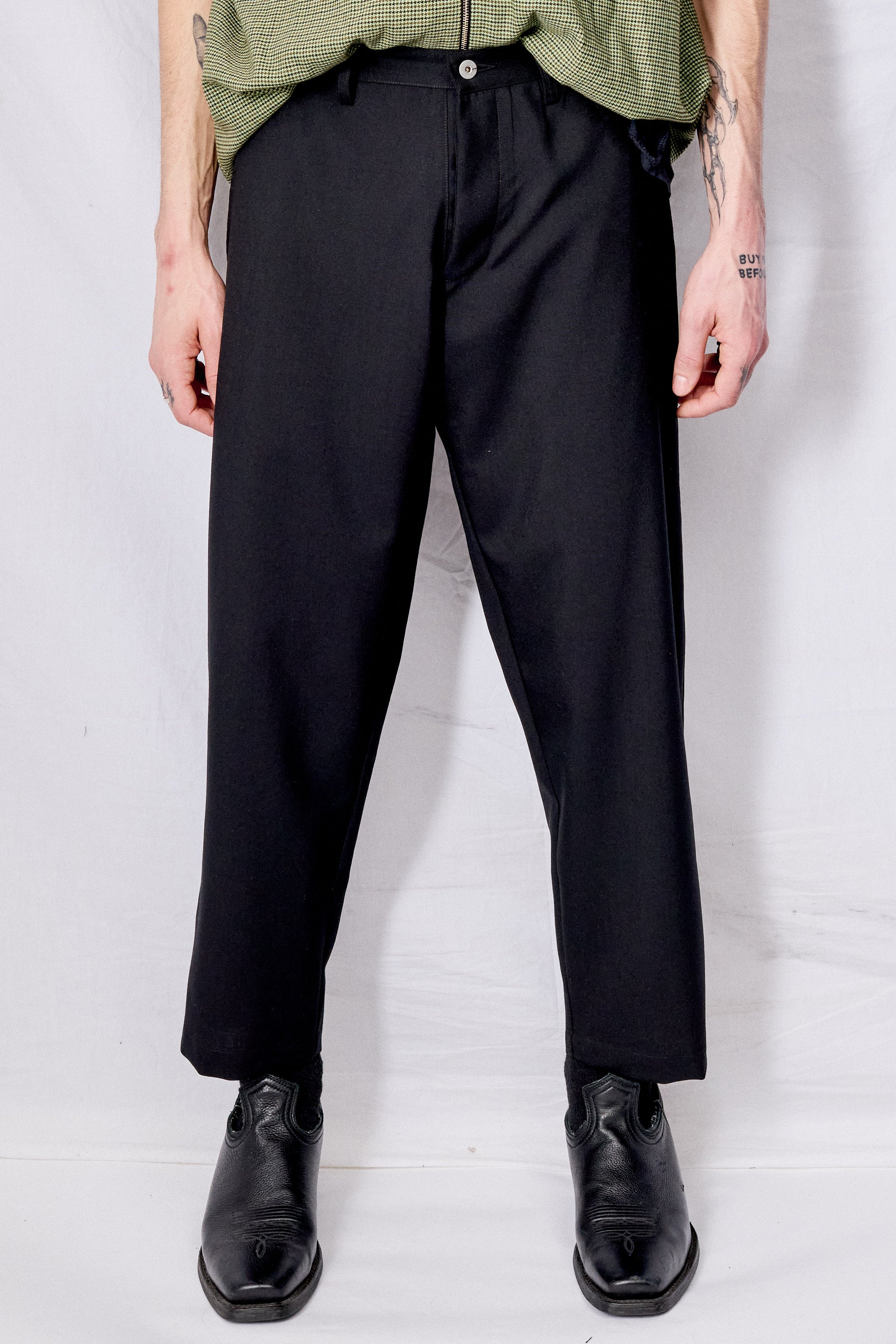 Black Suiting Curve Pant