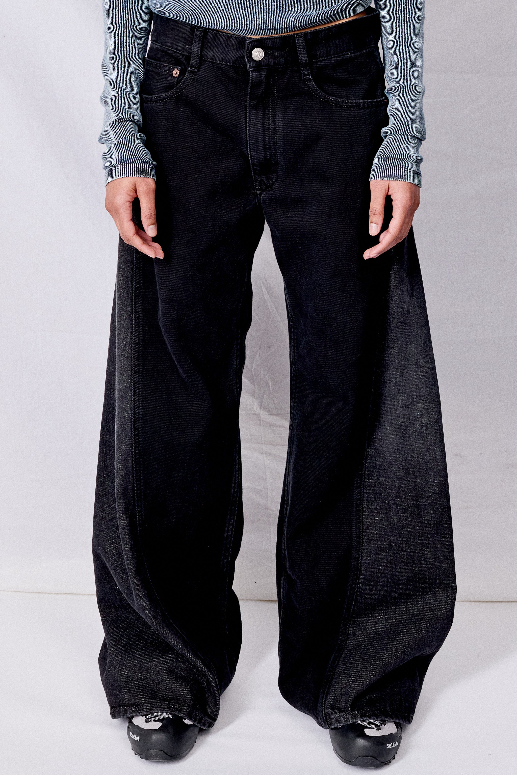 Grey/Black Oversized Jeans