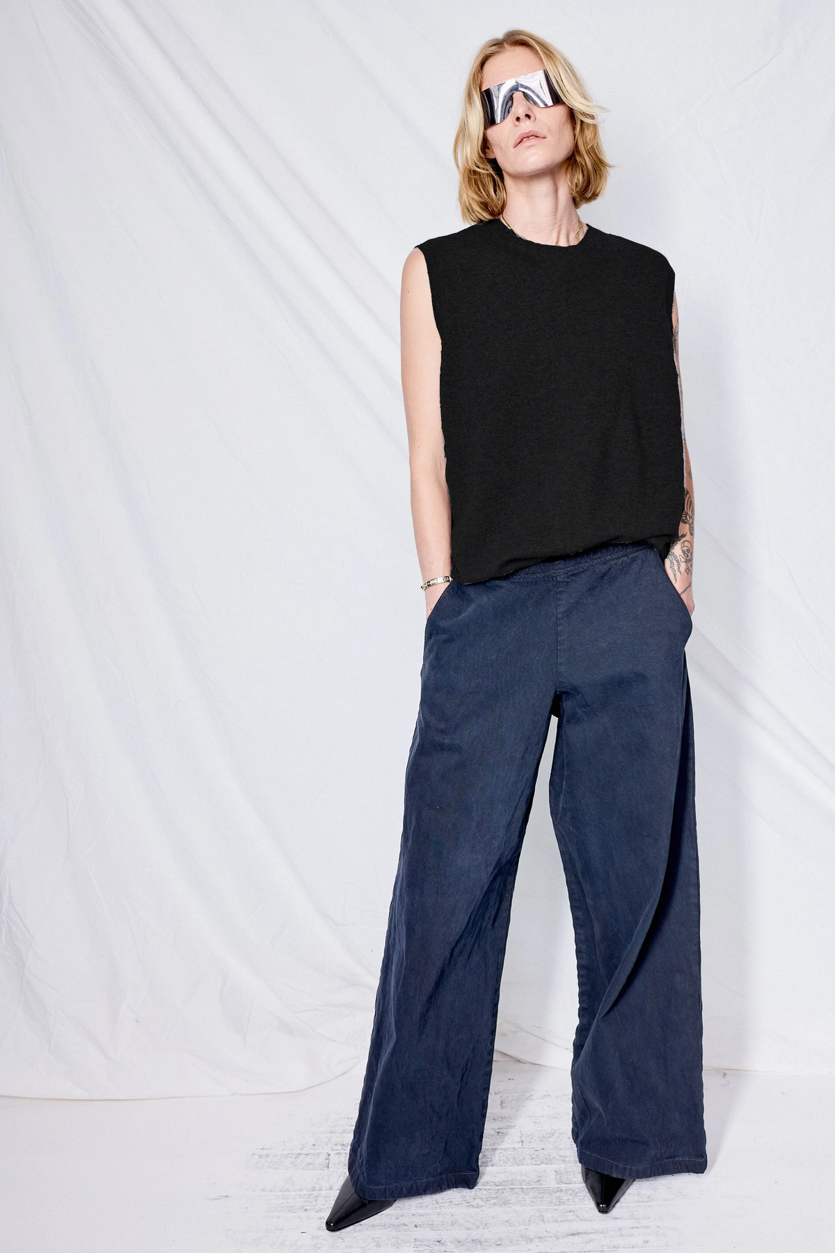 Black Cashmere Yogi Vest - Demylee – Assembly New York