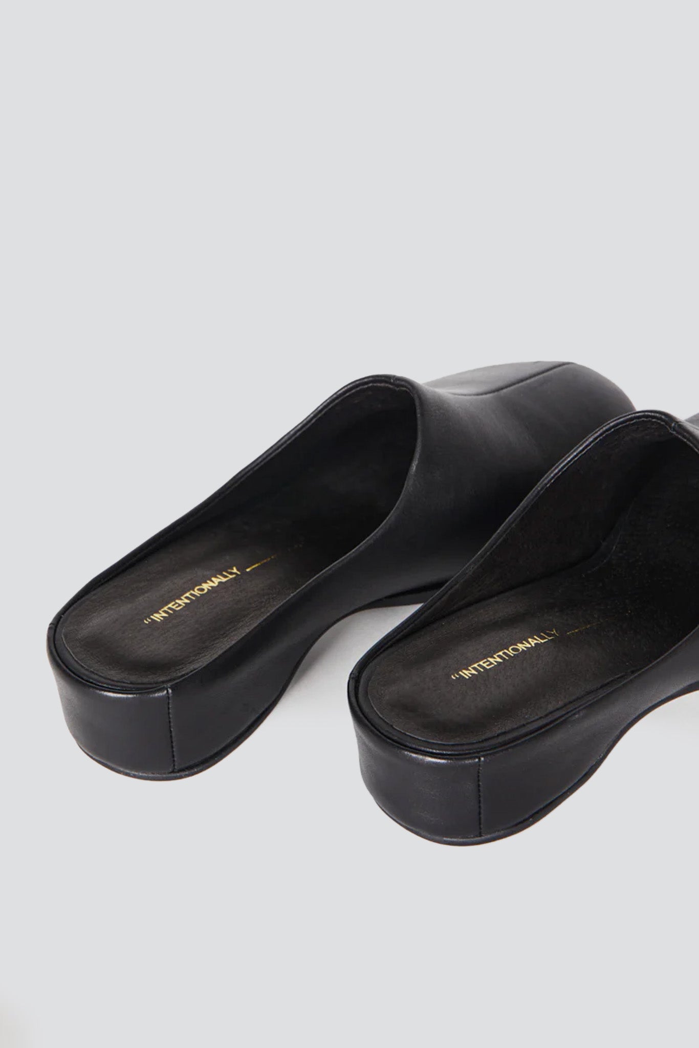 Black Shift Bubble Clog