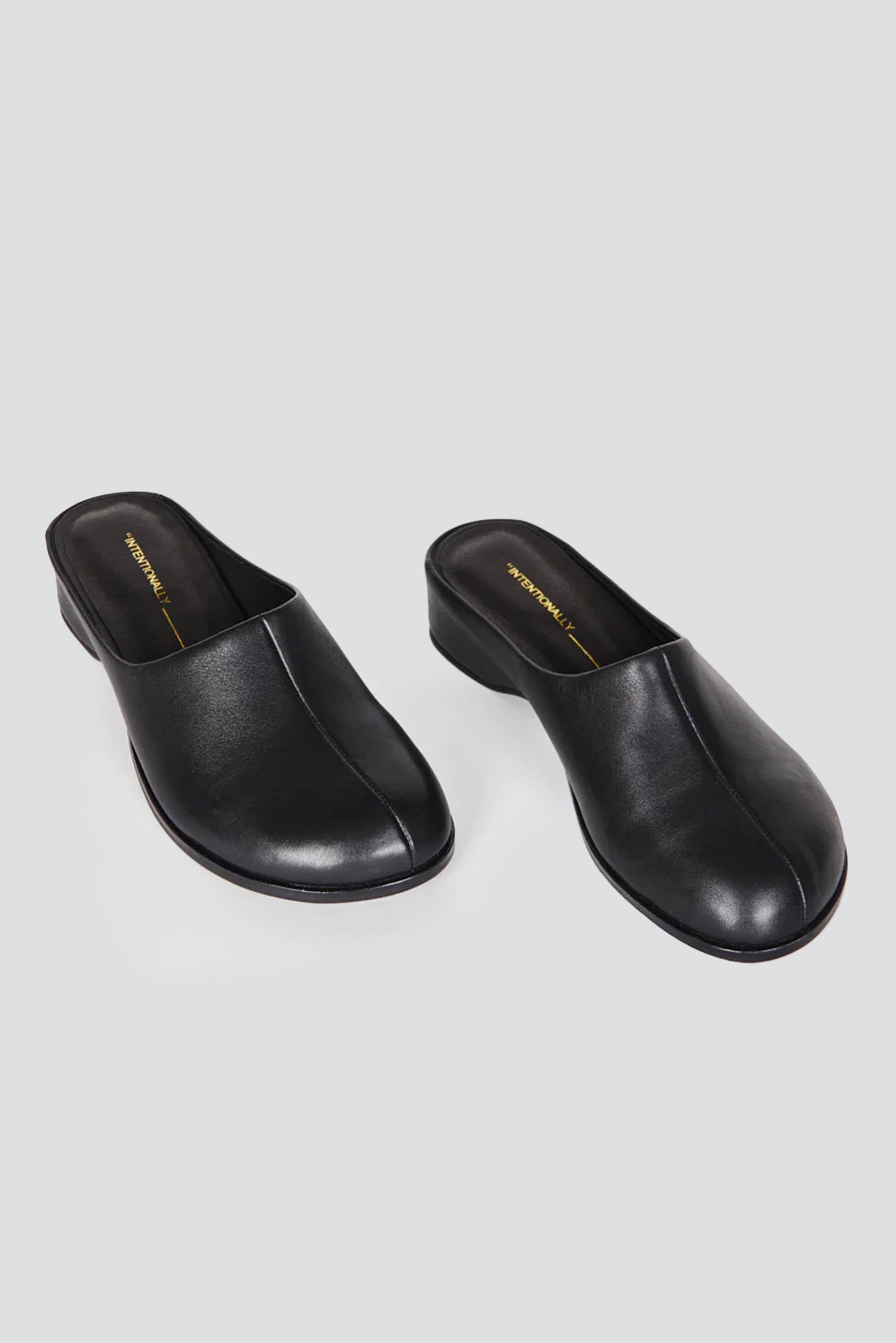 Black Shift Bubble Clog