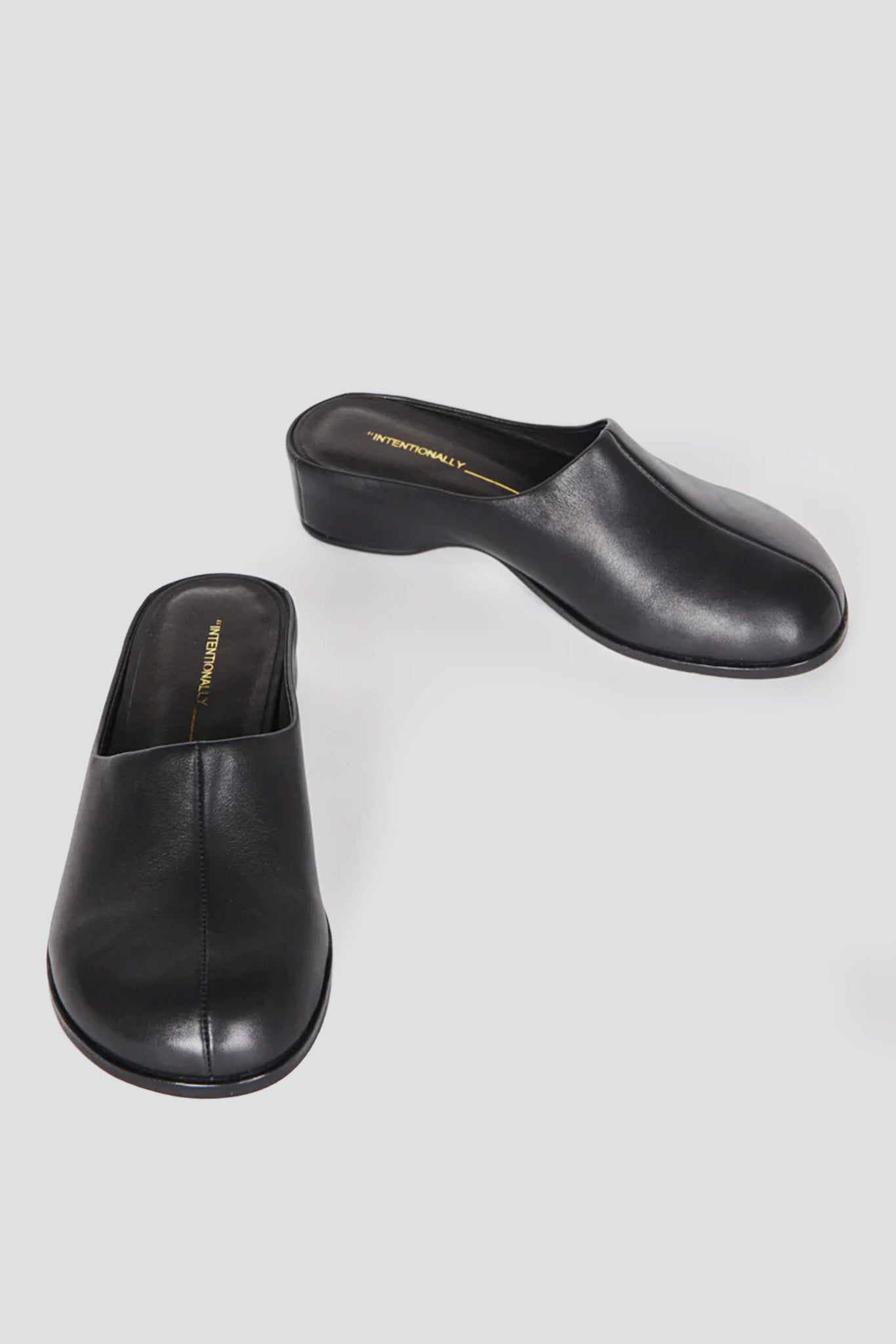 Black Shift Bubble Clog