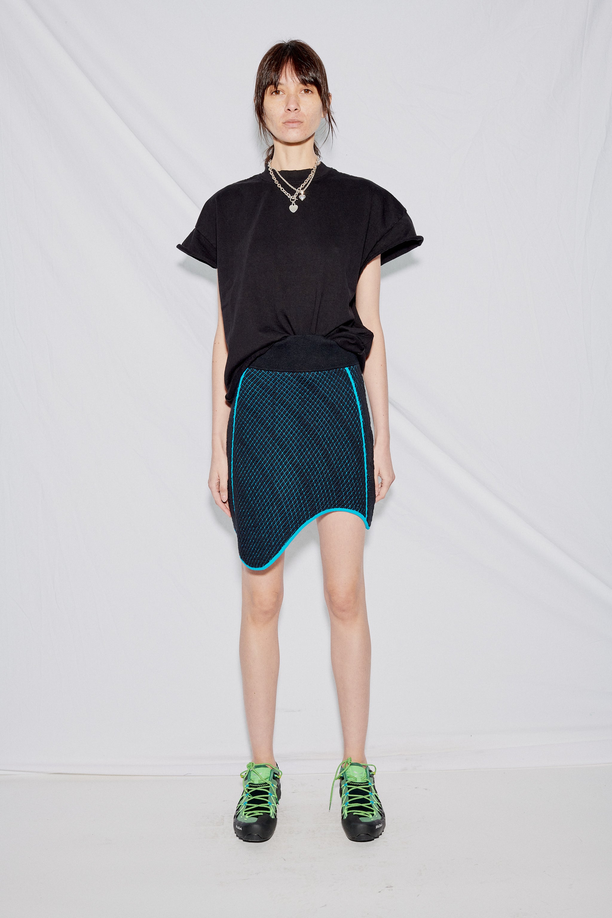 Black Tee