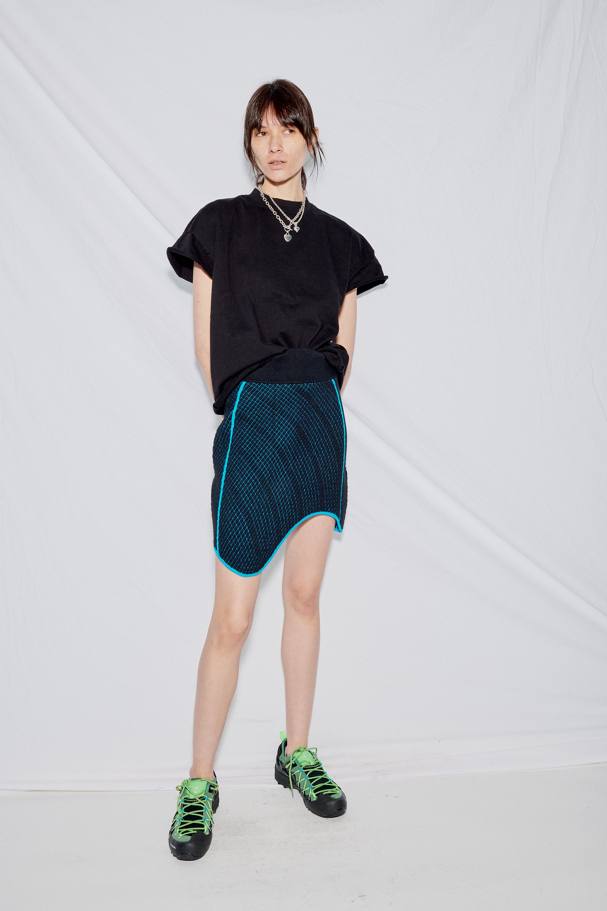 Black Tee