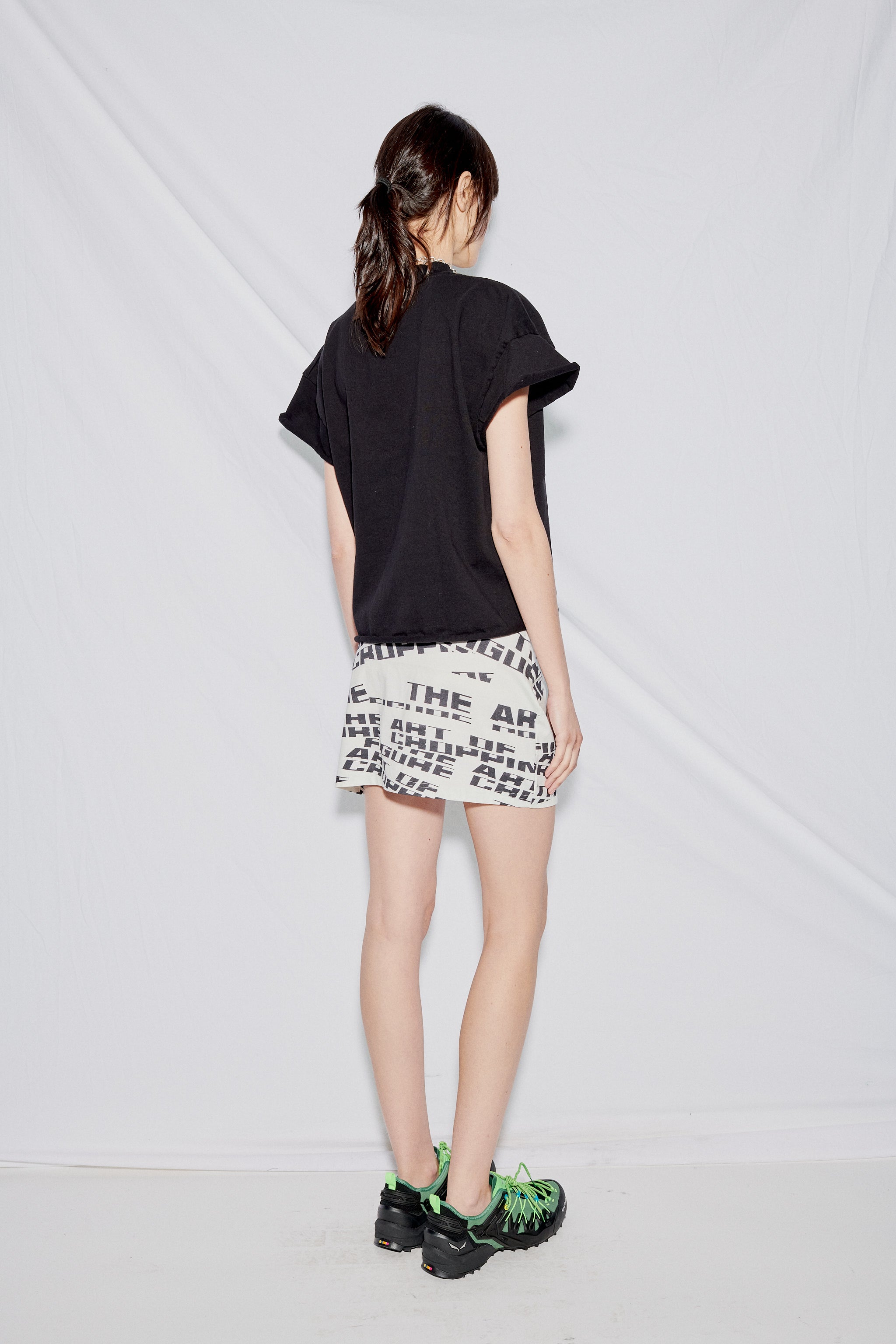 Black Tee