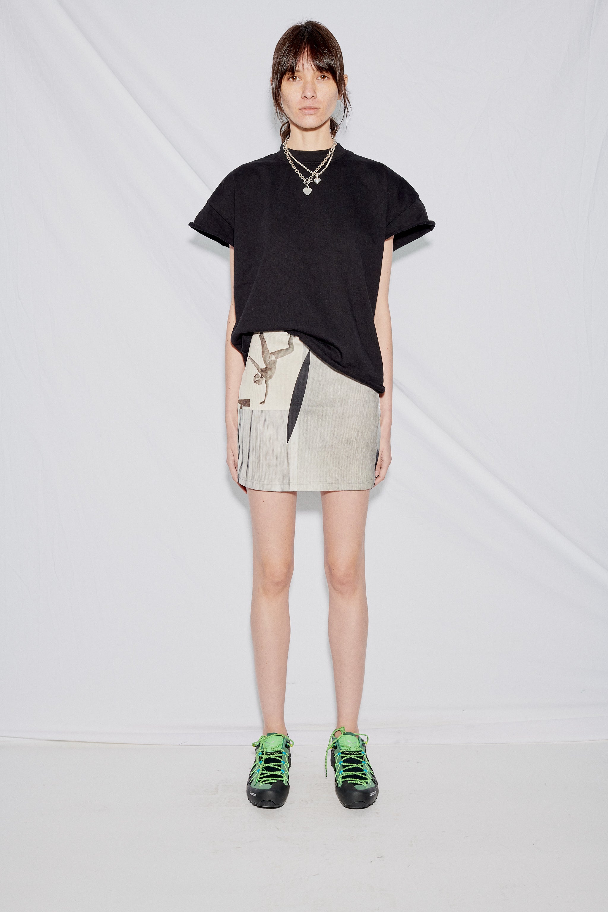Black Tee