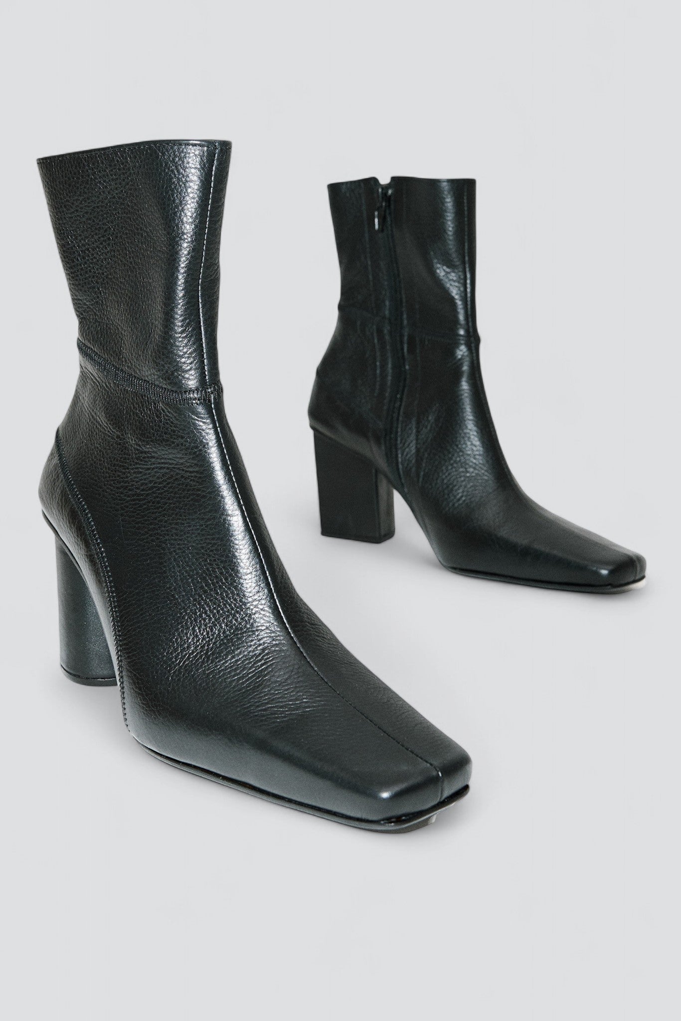 Black Cuadrado Mid Boot