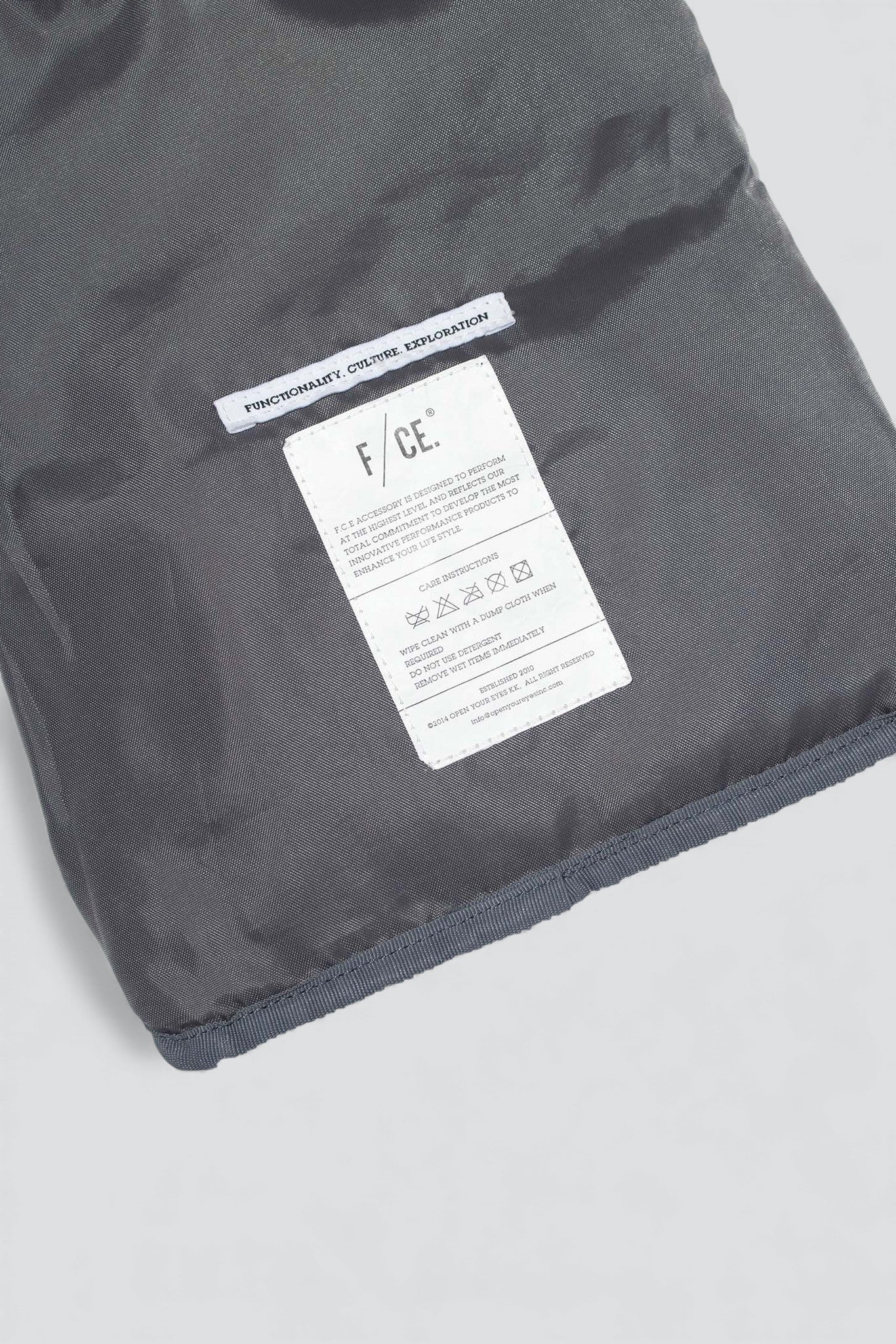 Black Textured Twill Drawstring Sacoche