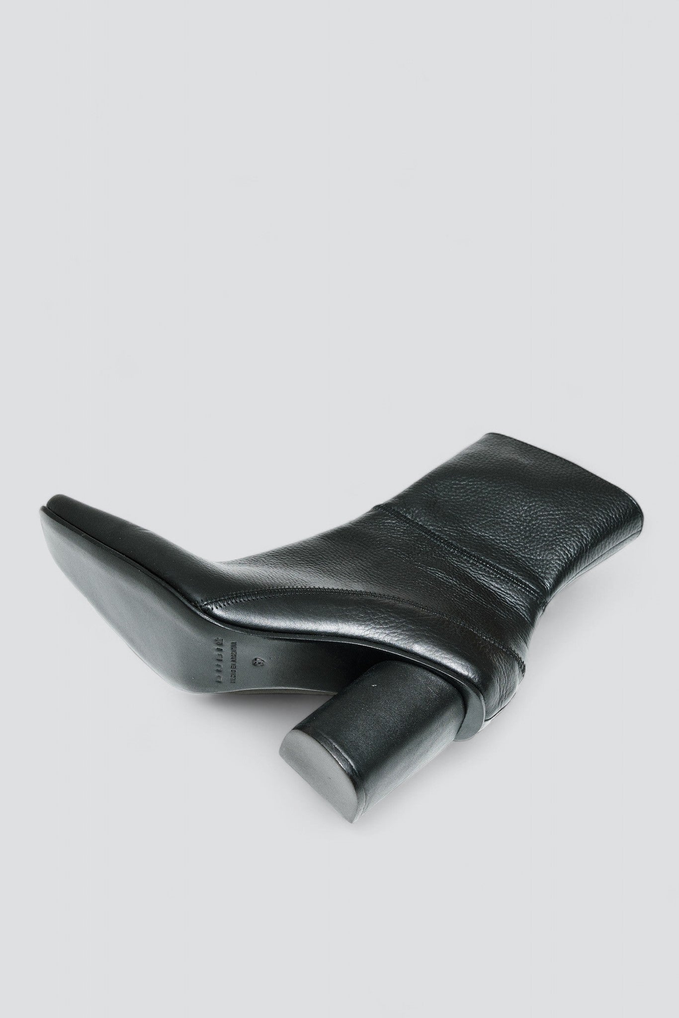 Black Cuadrado Mid Boot