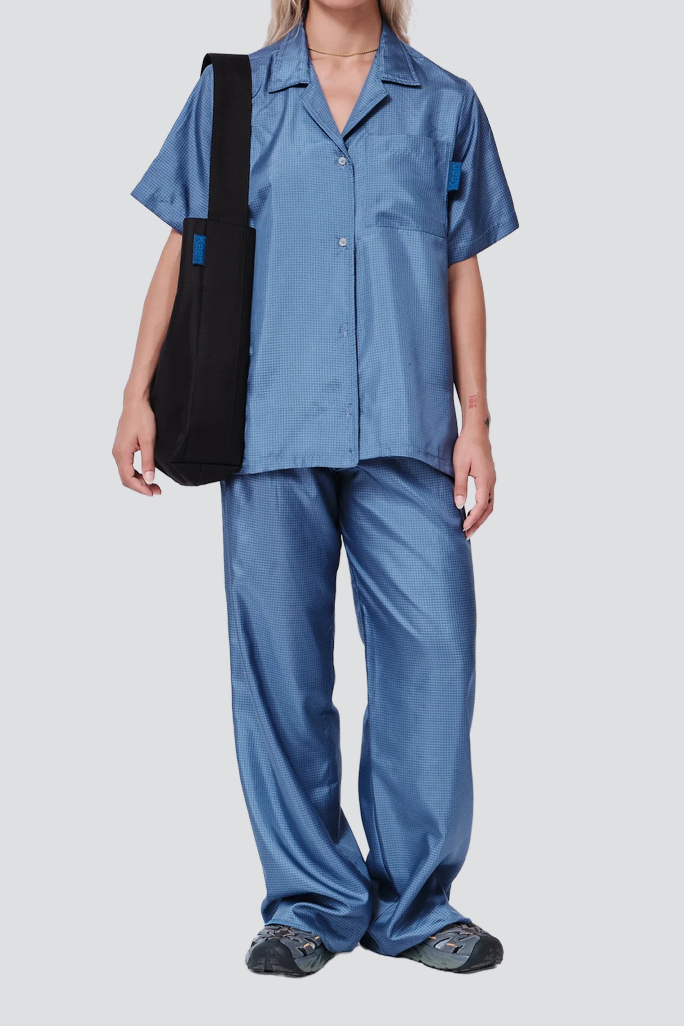 Black Water Repellant Midi Bucket Tote