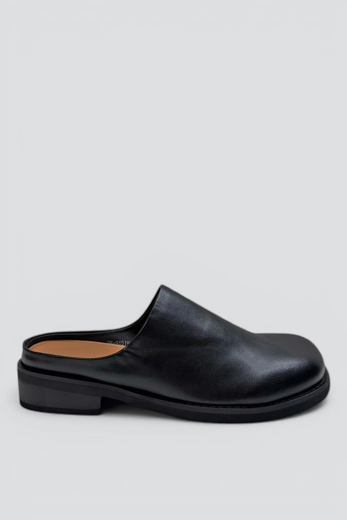 Black Leather Round Mule
