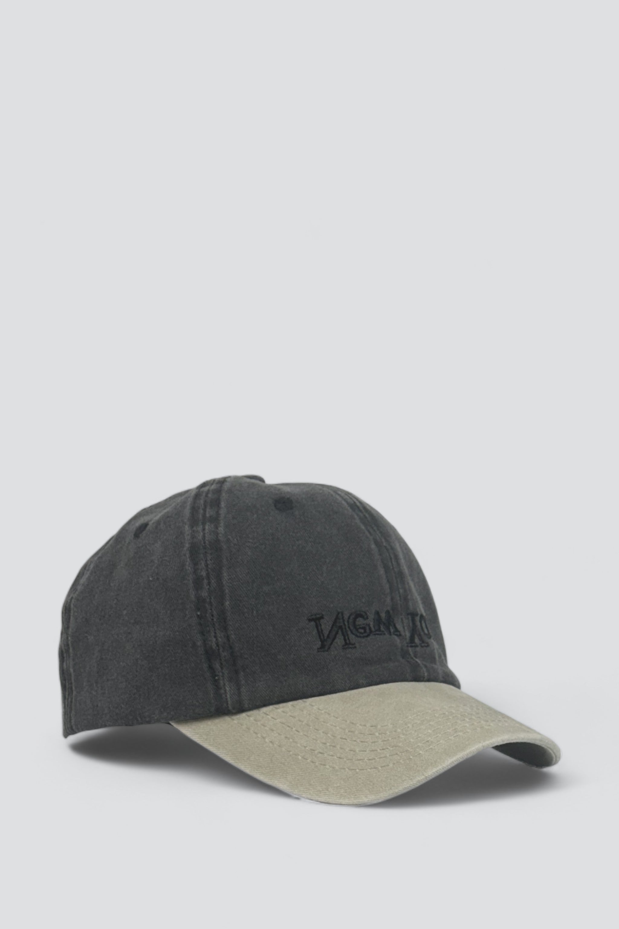 New York Embroidered Hat - Black/Khaki