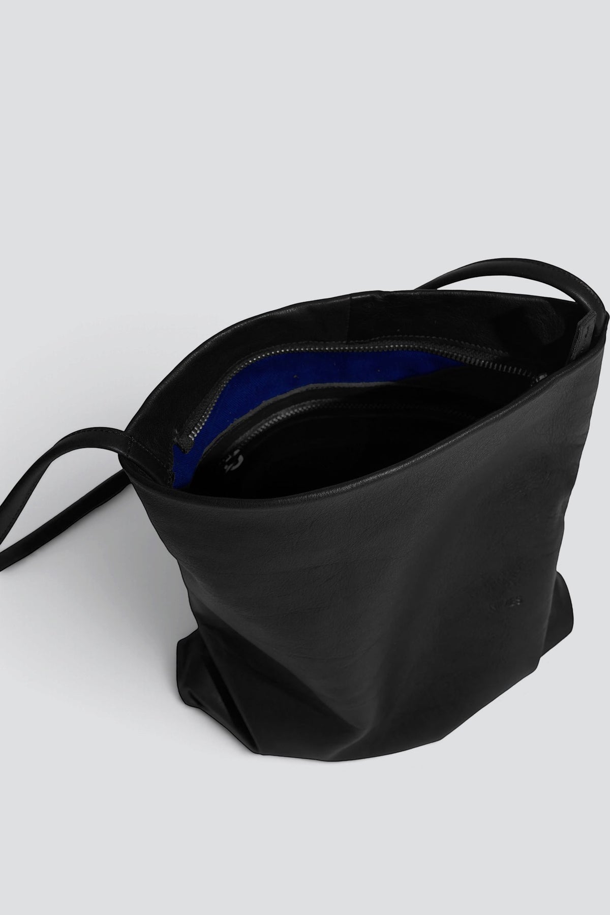 Black Alerces Bag
