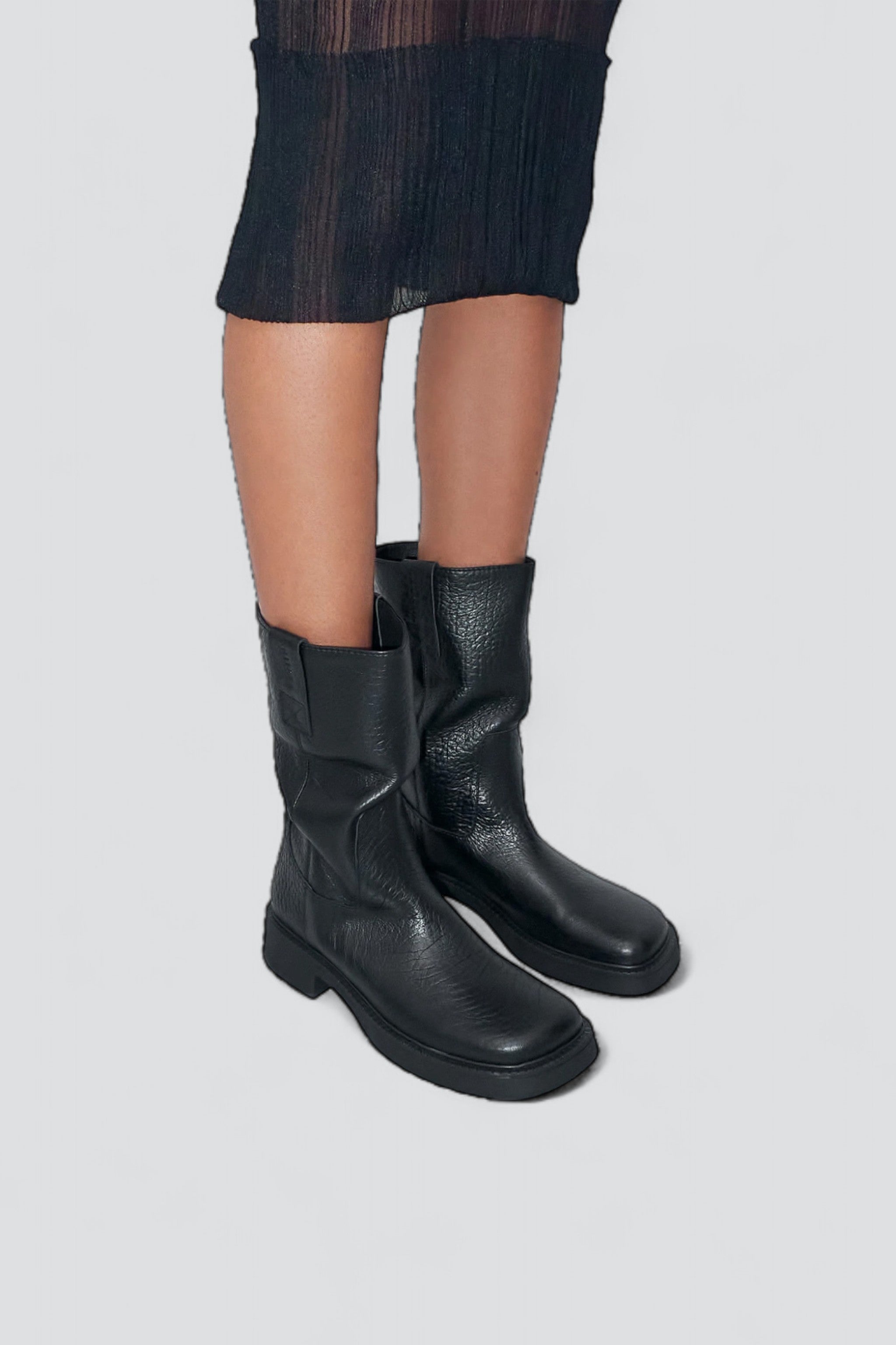Black Aron Boot