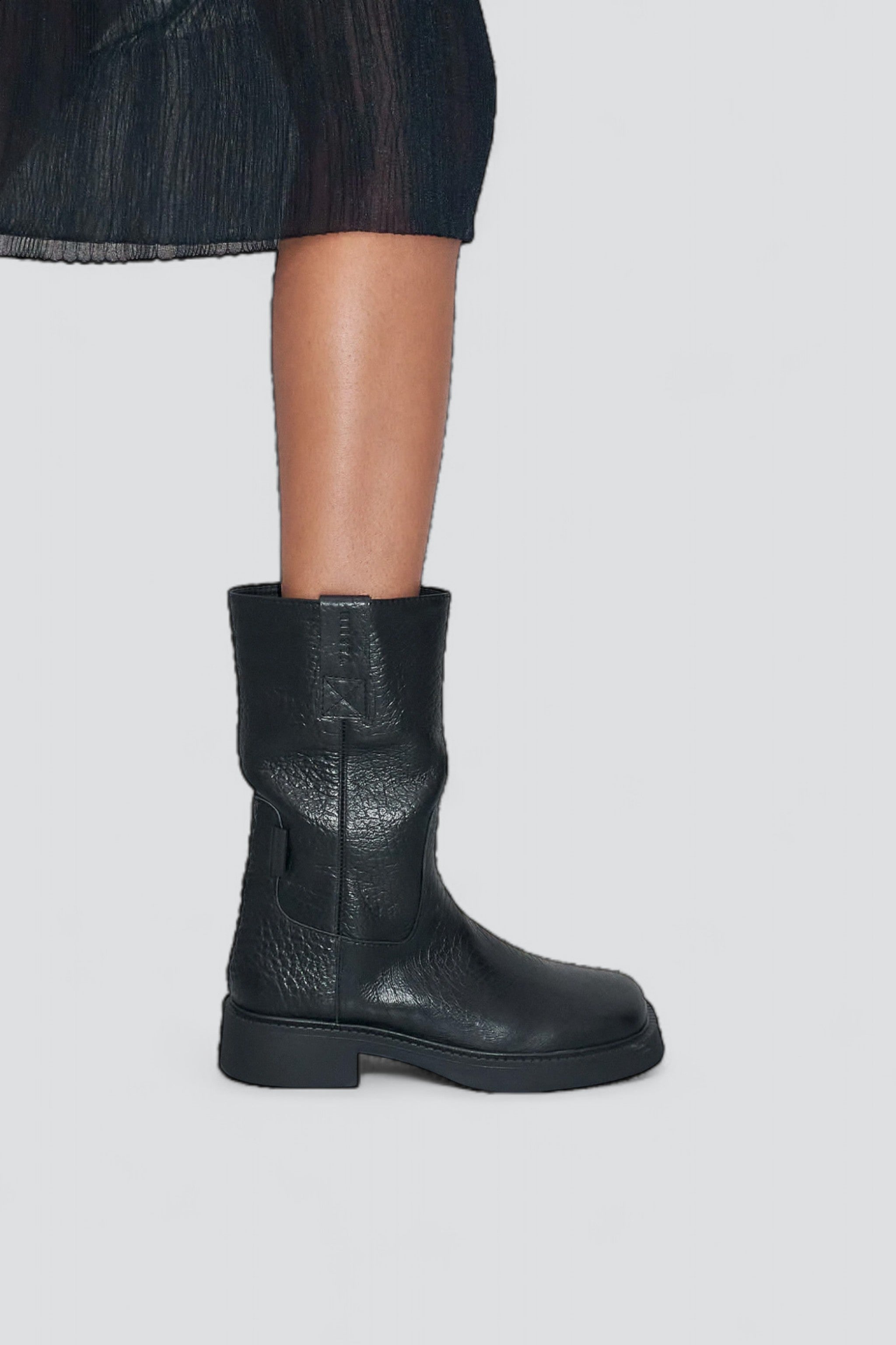Black Aron Boot