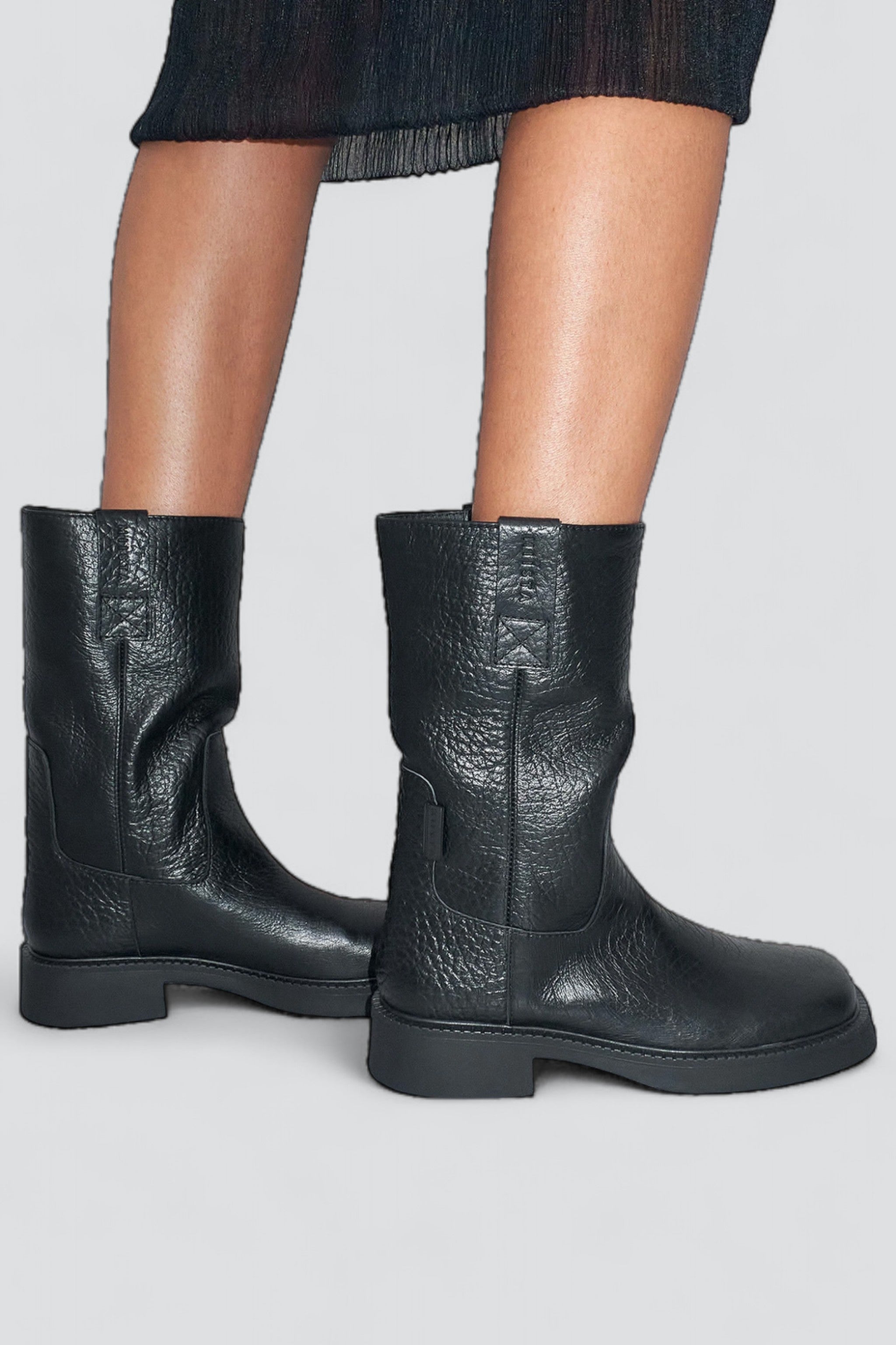 Black Aron Boot
