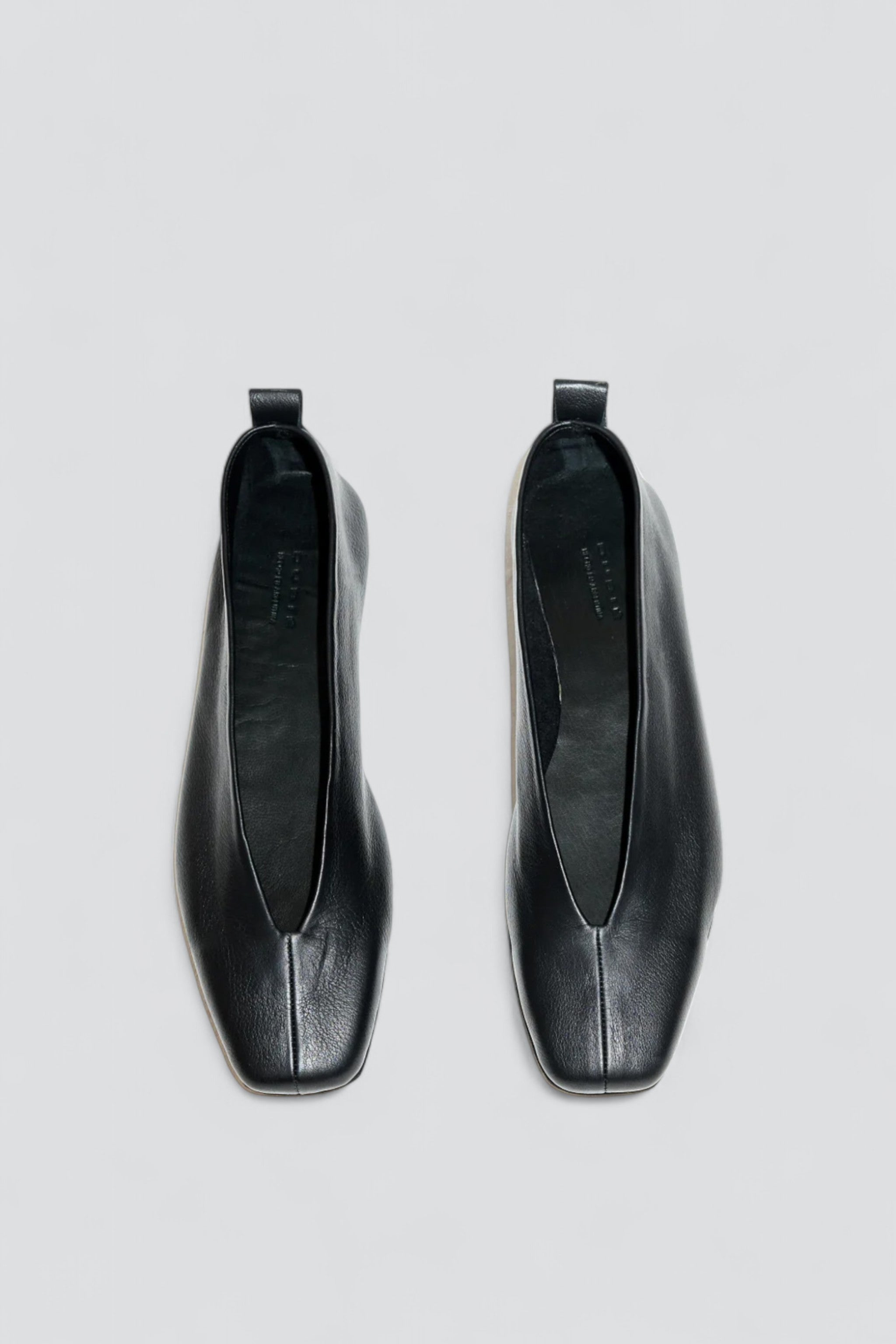 Black Chata Flat