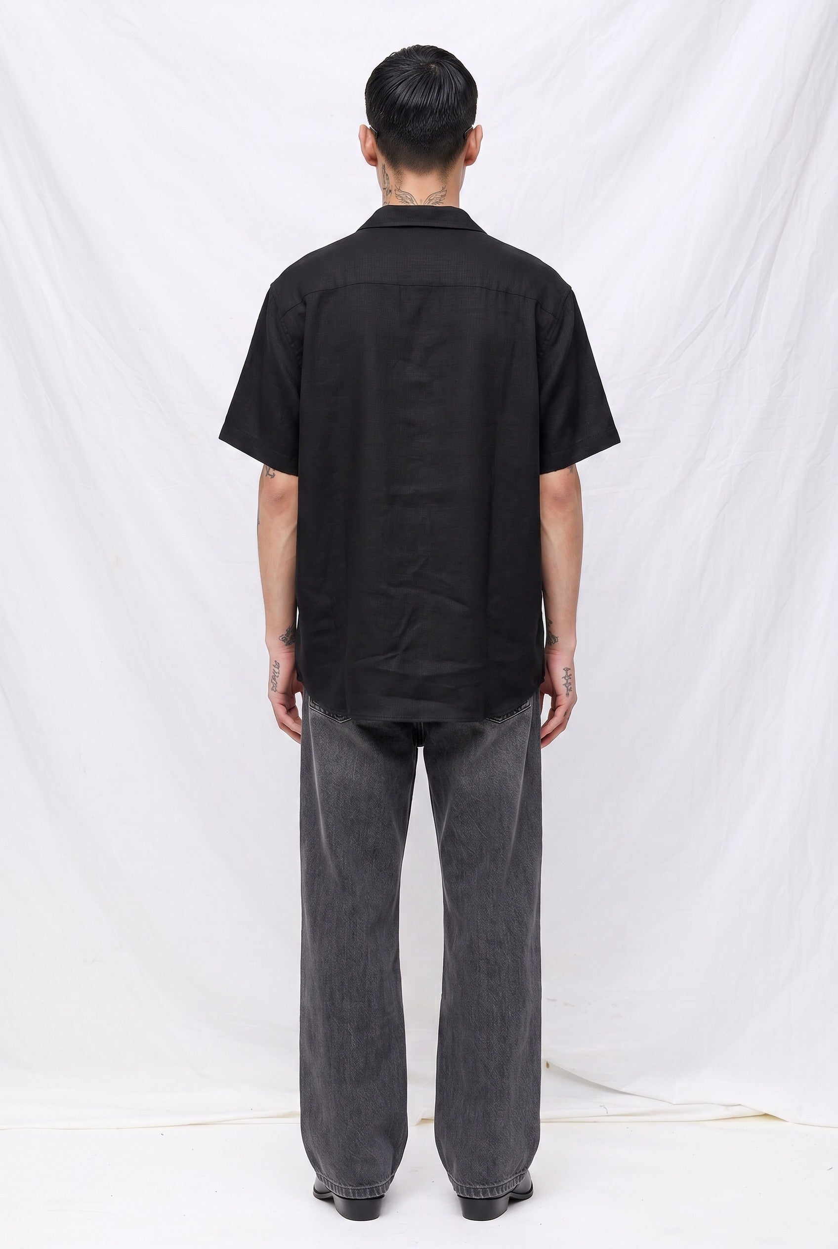 Black Chela Linen Shirt