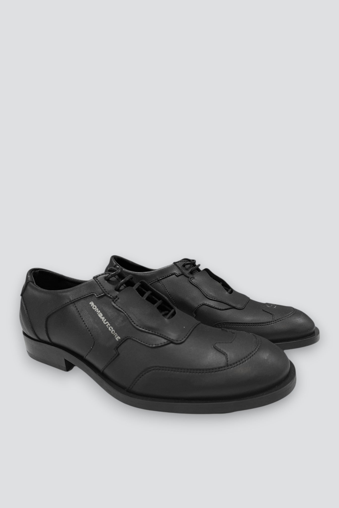Black Core Classic Shoe