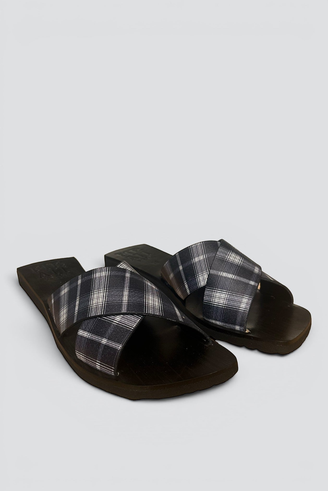Navy Tartan/Black Rum Sandal