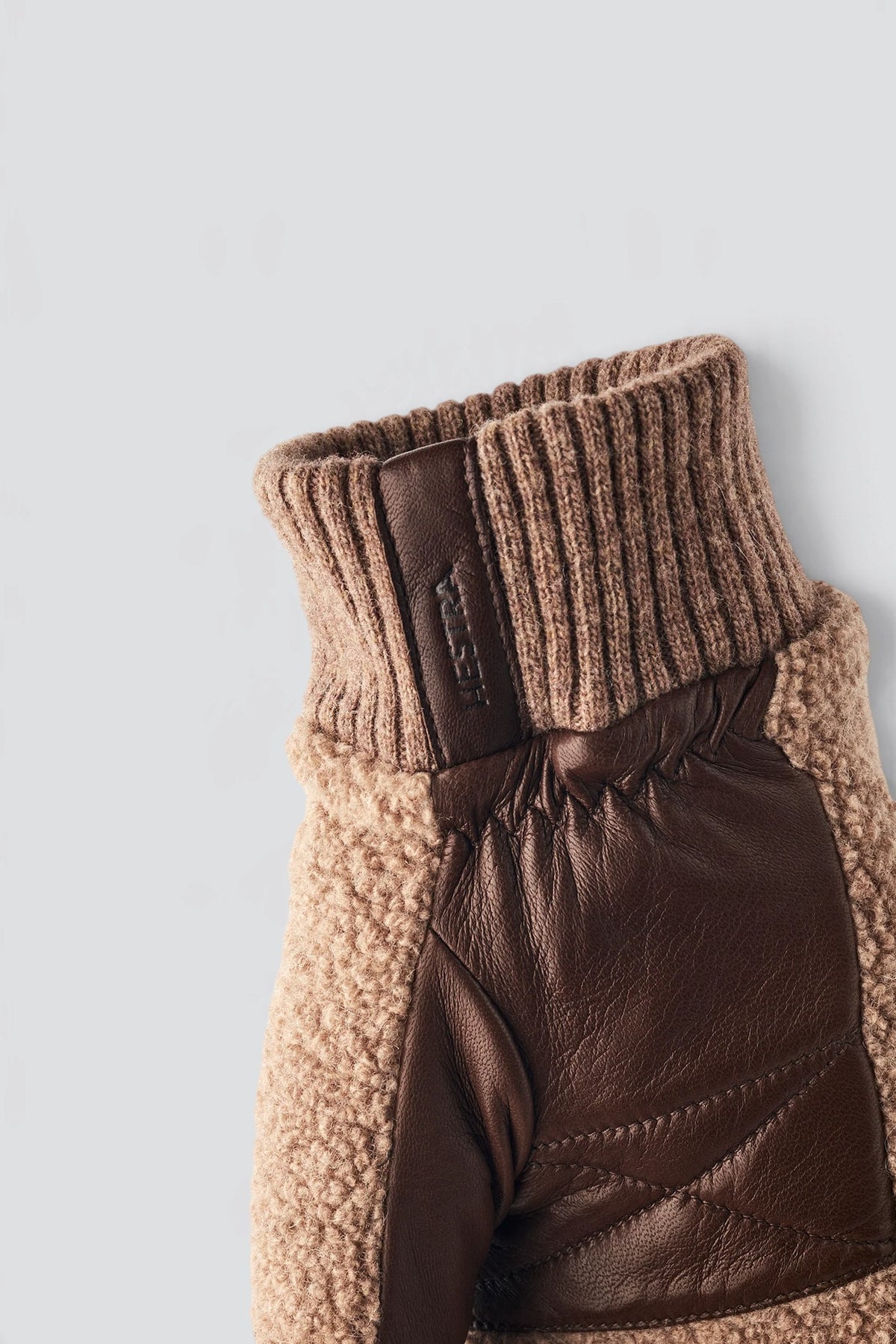 Camel Emilia Glove