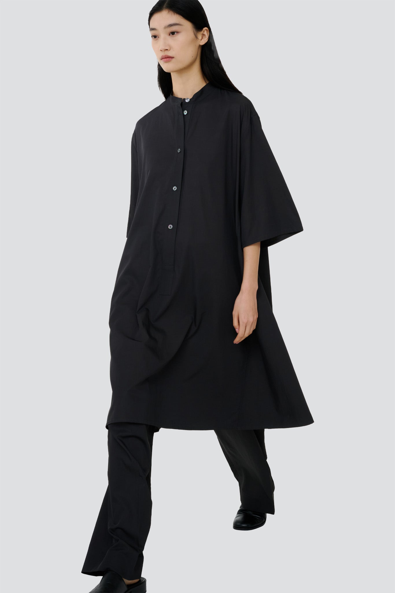 Coal Bloch Short Ikela