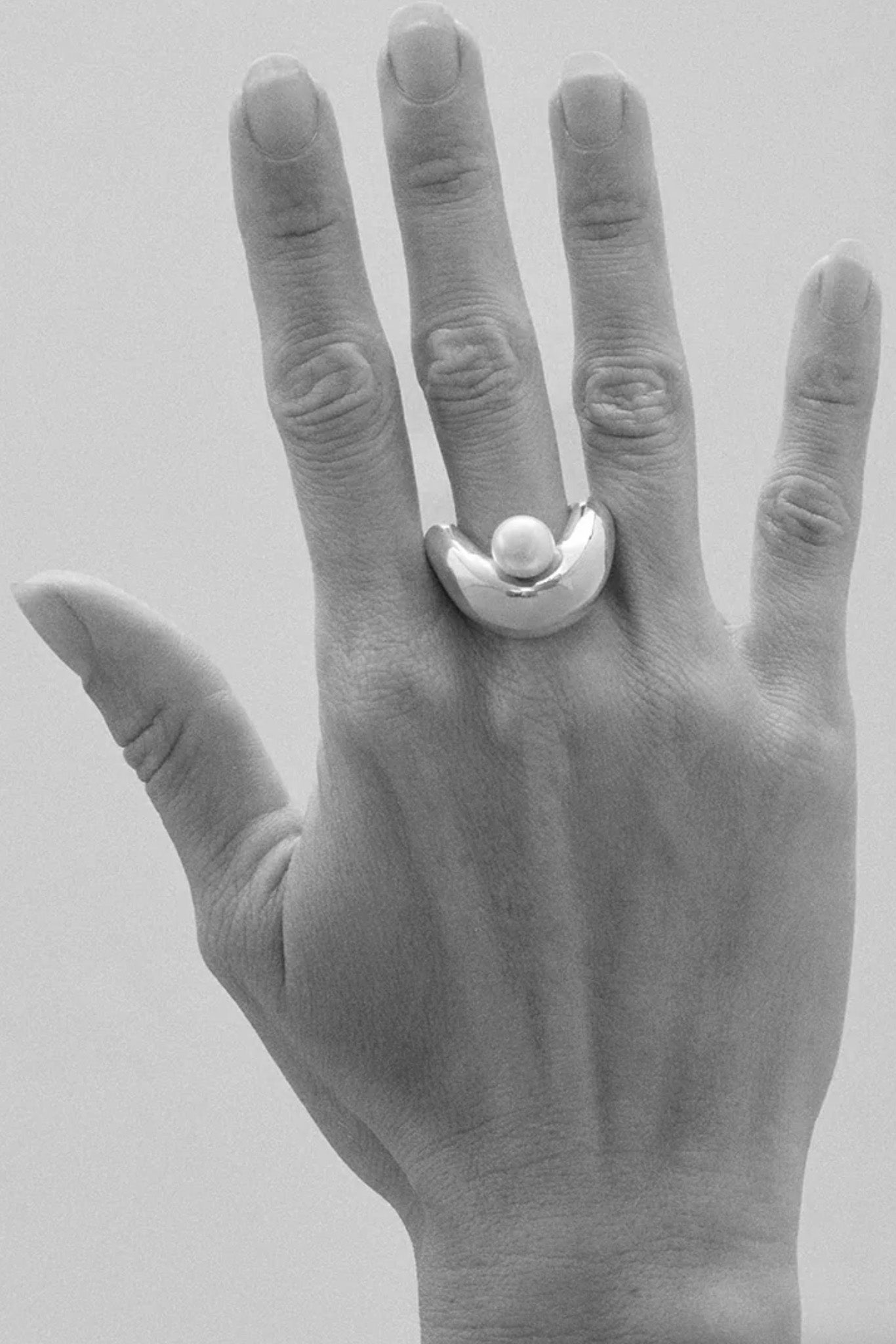 Sterling Silver Forma Pearl Ring