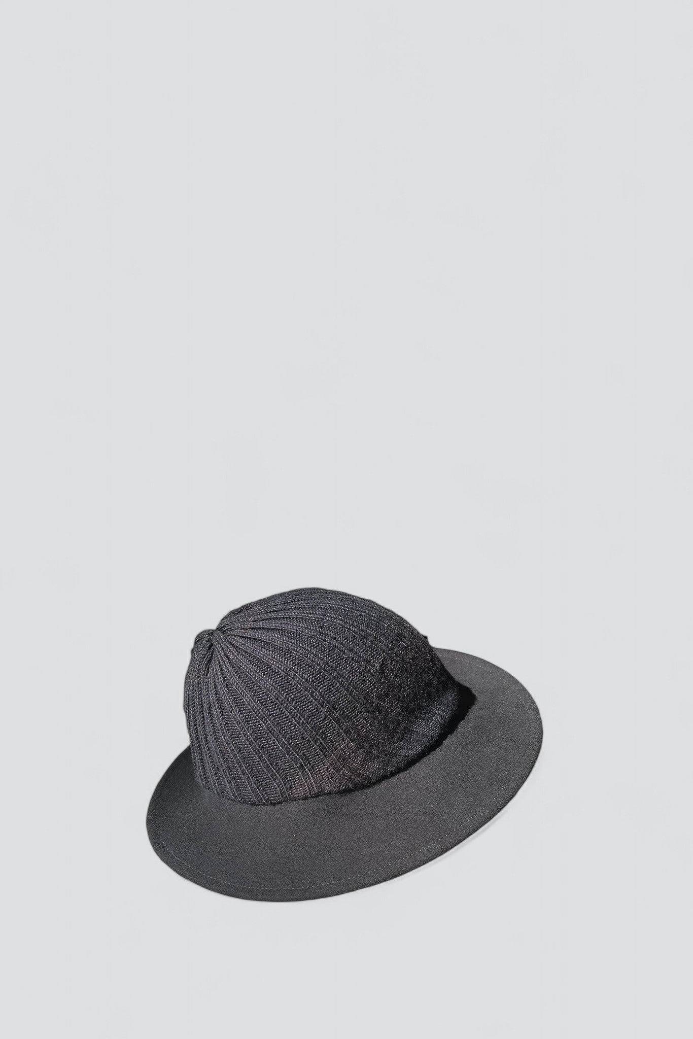 Black Wool Hatcap