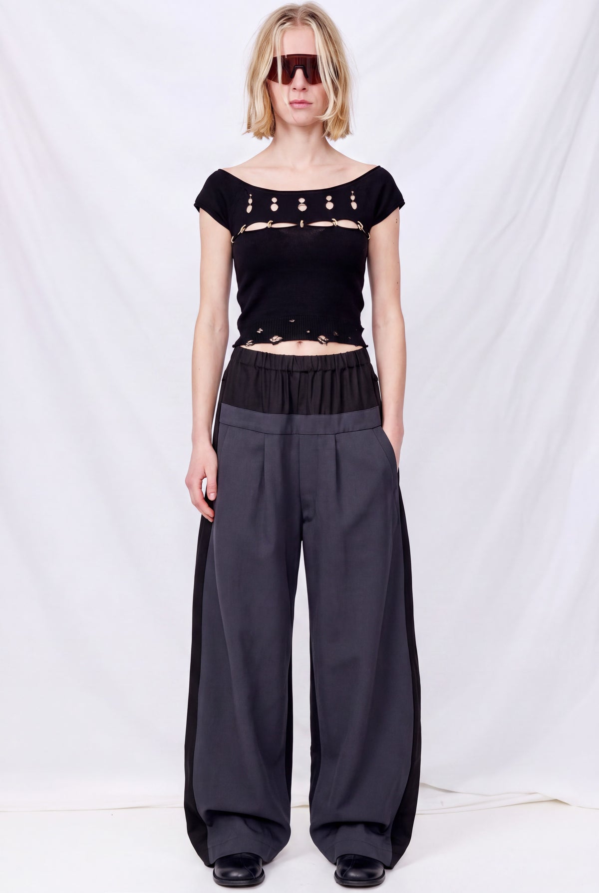 Onyx Cutout Button Knit T-Shirt