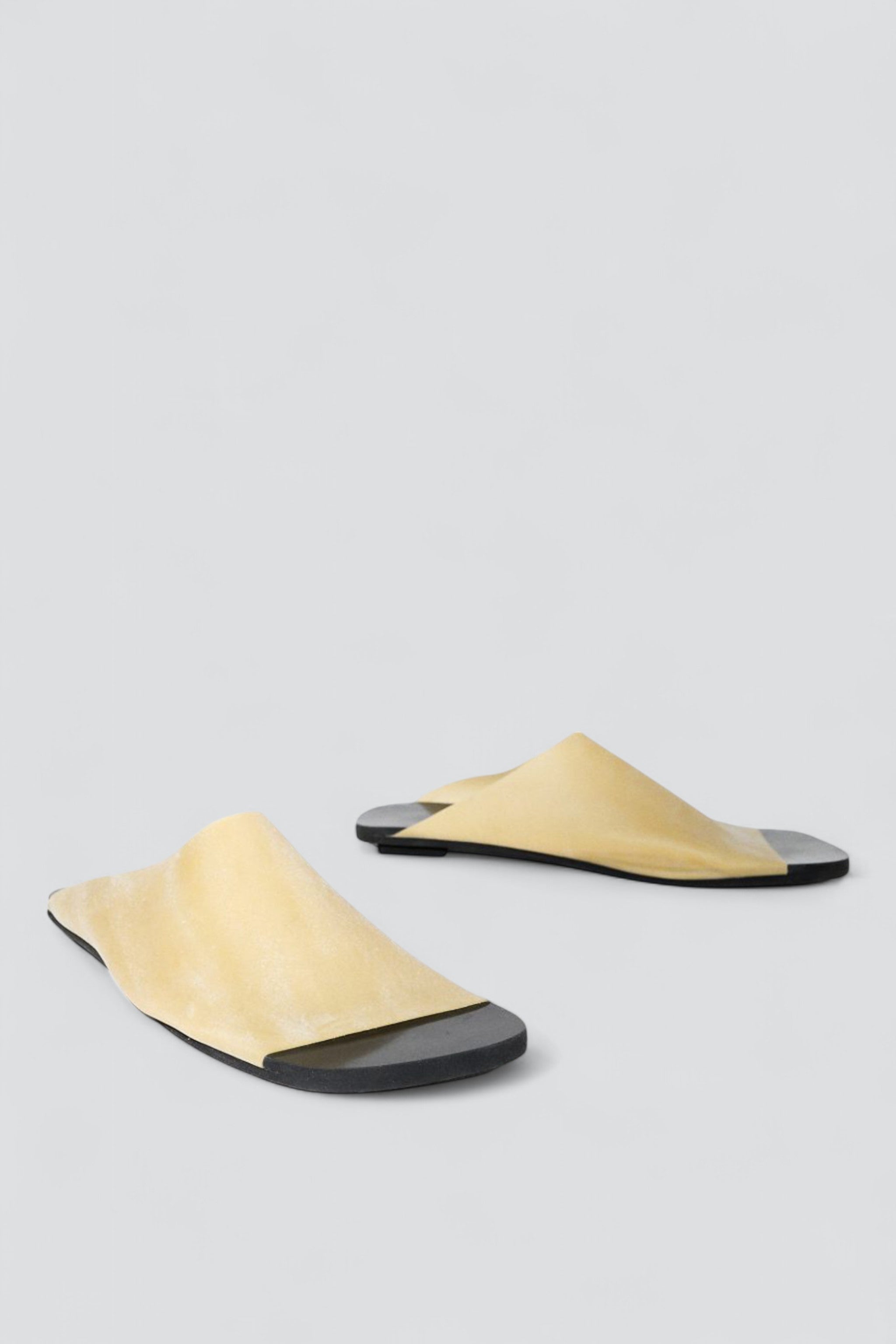 Natural Tecnic Slip Sandal