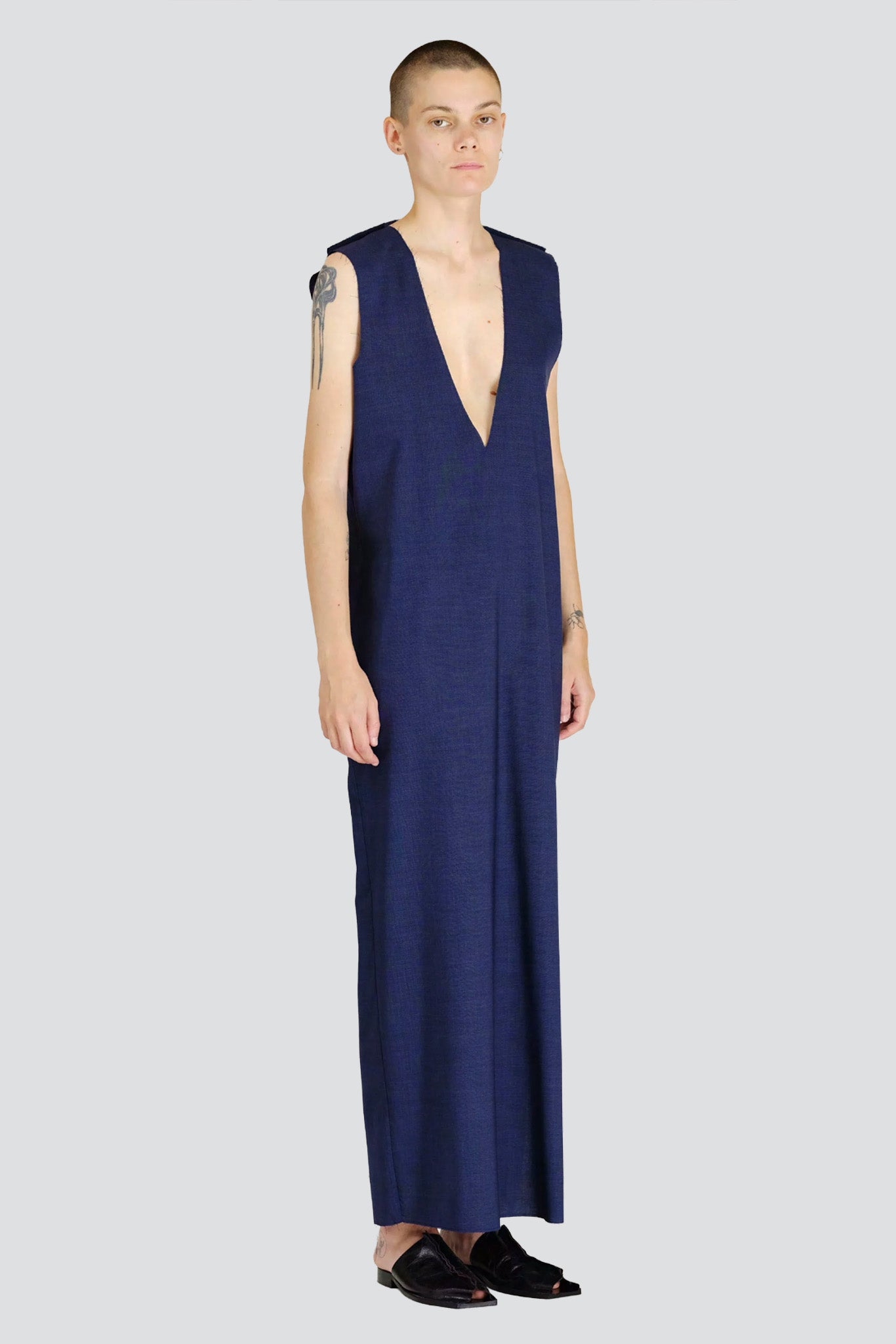 No.61 Blue Linen V-Neck Dress