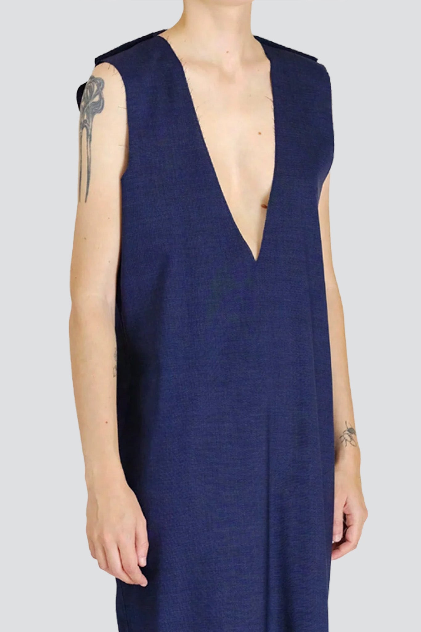 No.61 Blue Linen V-Neck Dress
