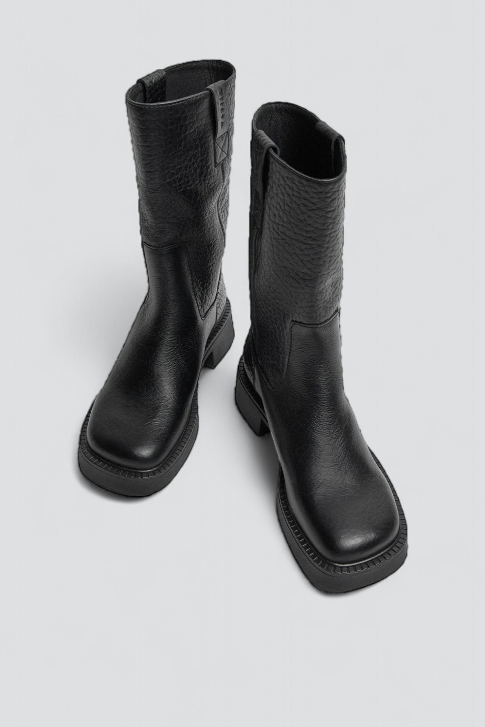 Black Aron Boot