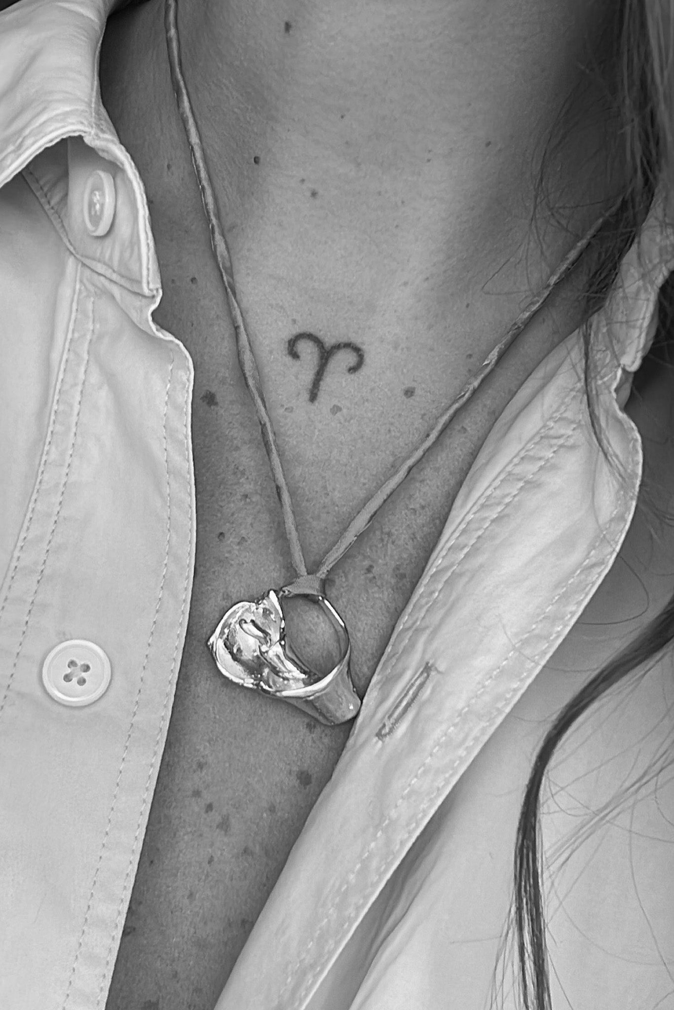 Silver/Light Blue No. 43 Venus' Key