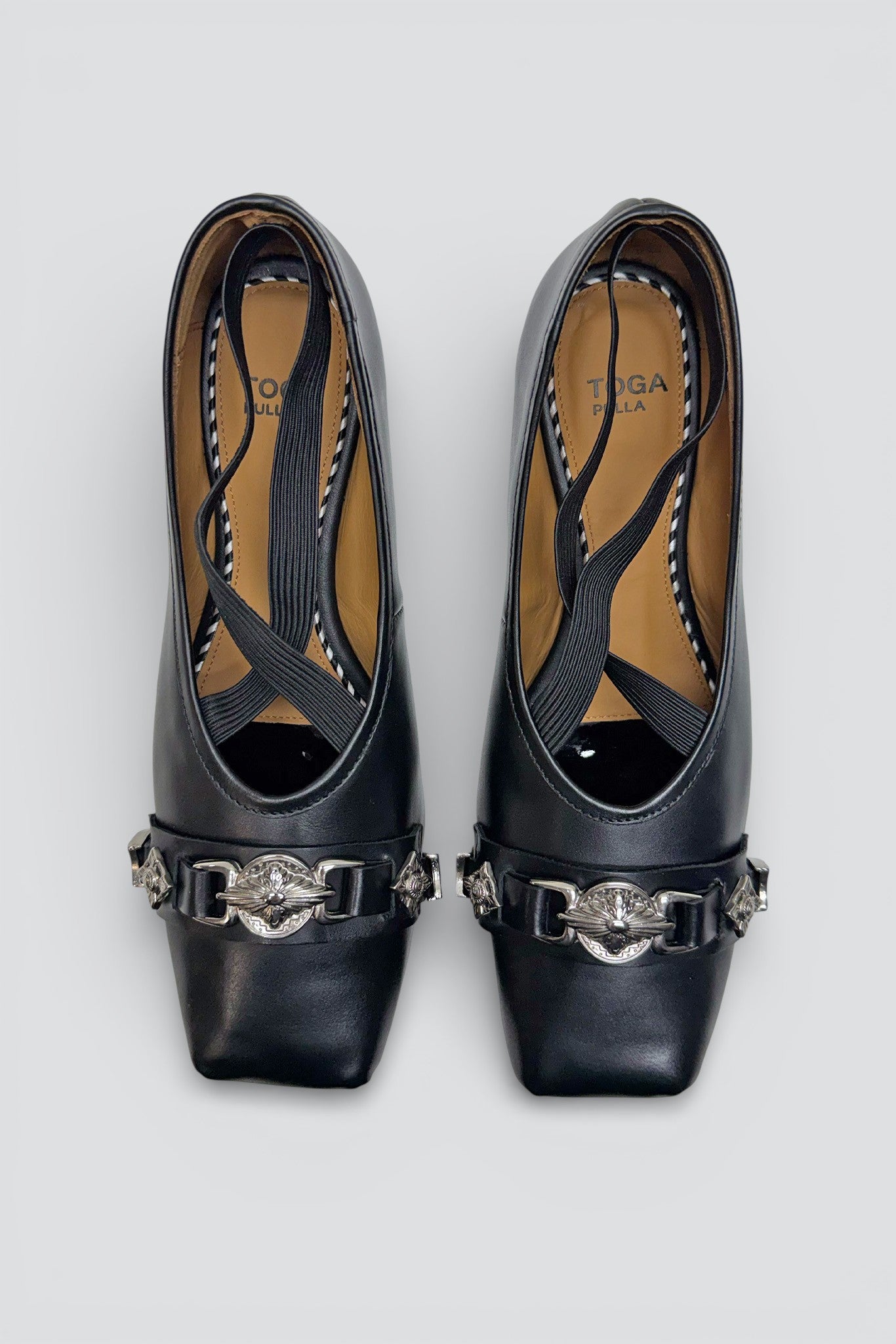 Black Leather AJ1343 Shoe