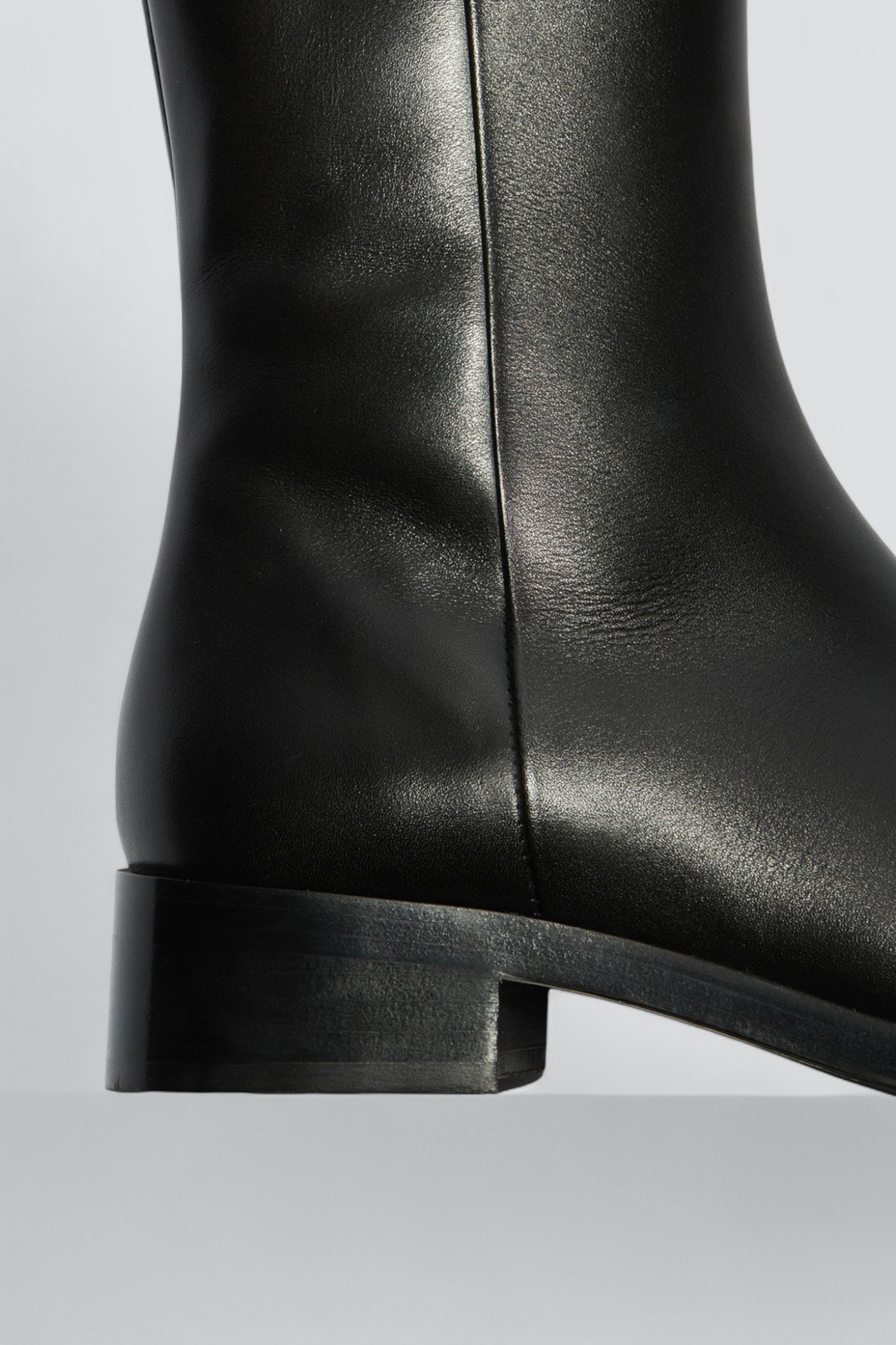 Black Vincent Calf Leather Boot