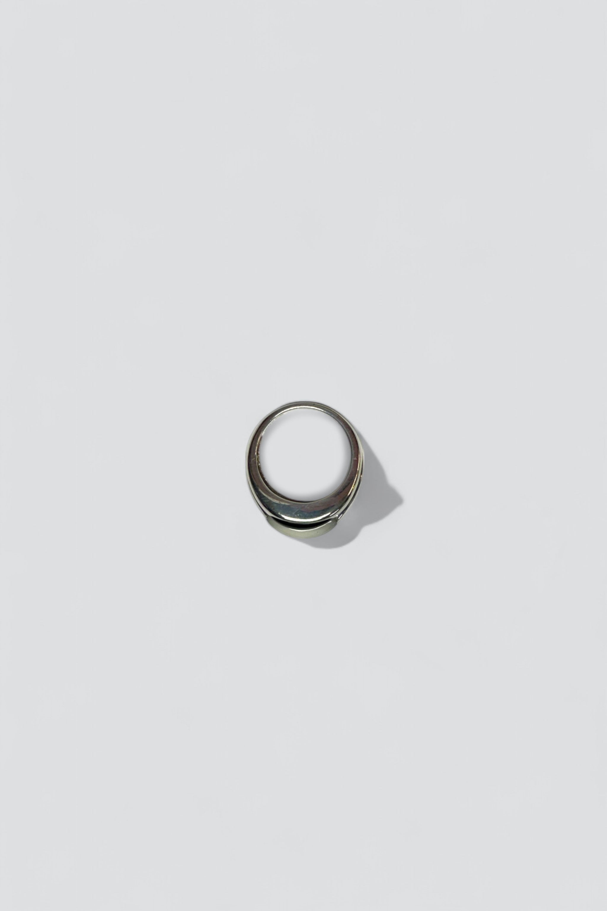 Sterling Silver Onyx Mother of Pearl Ribbed Ring