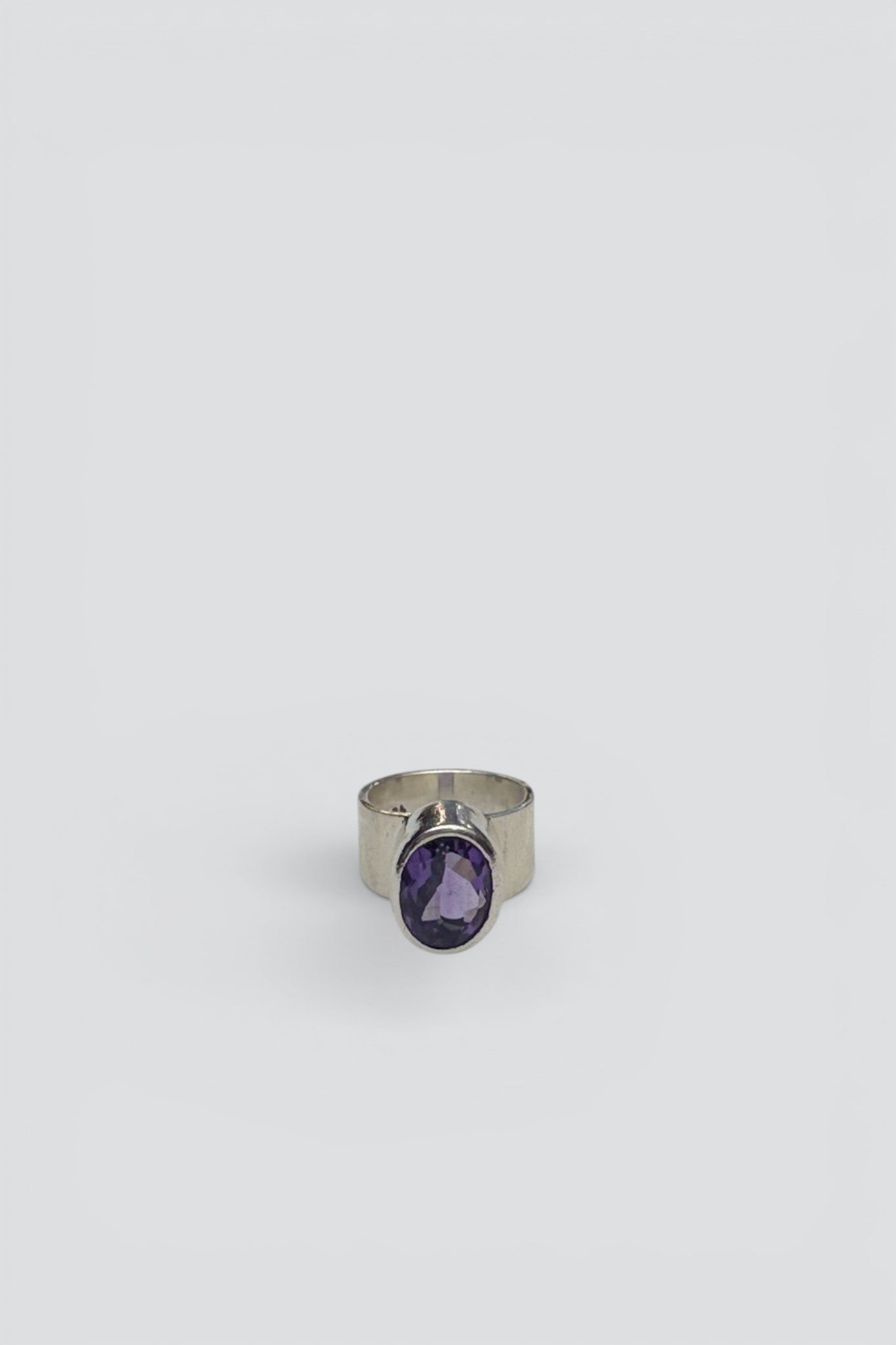 Sterling Silver Oval Amethyst Ring