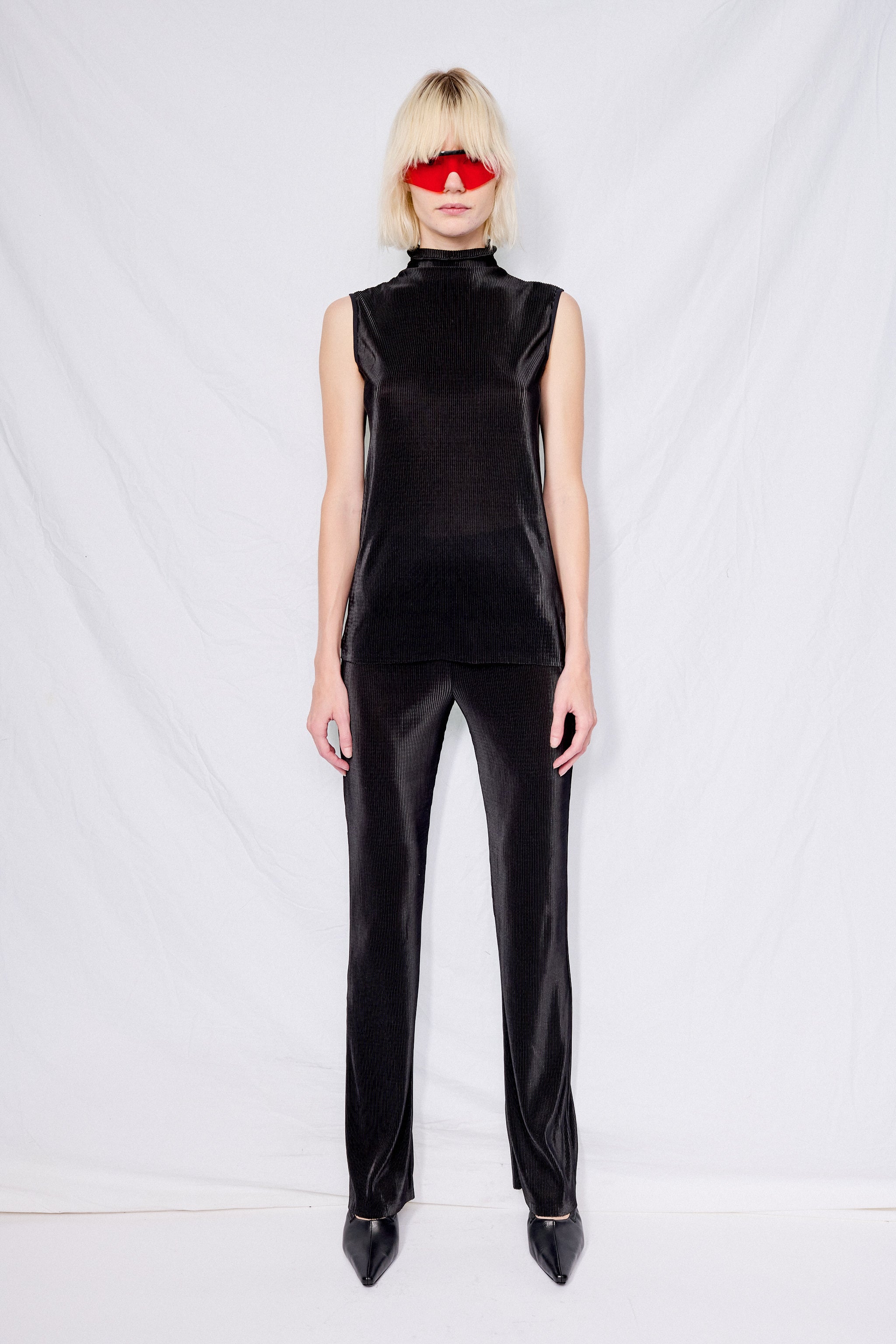 Black Plisse Sleeveless Mockneck Top