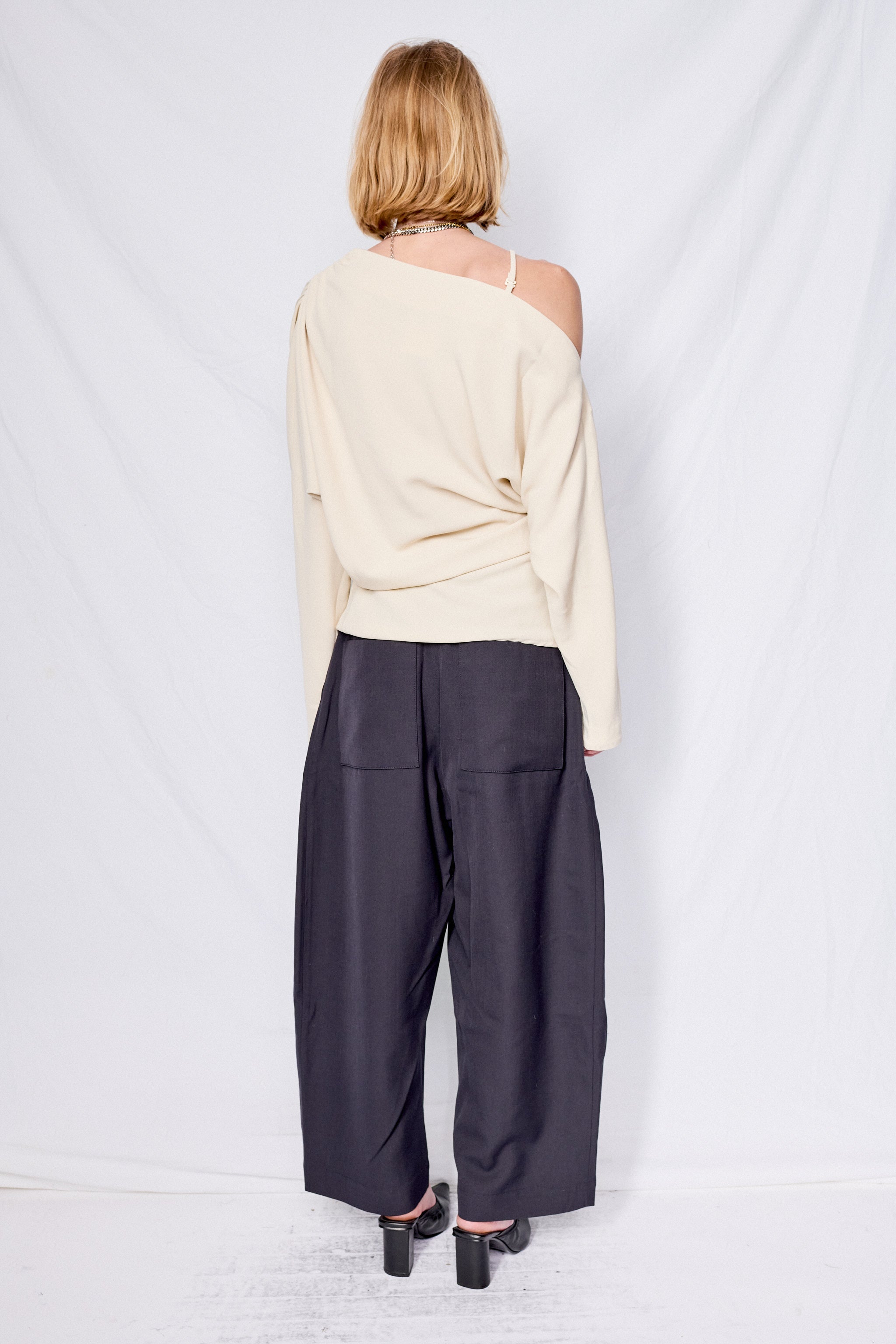 Darkest Navy Chalco Wool Pant