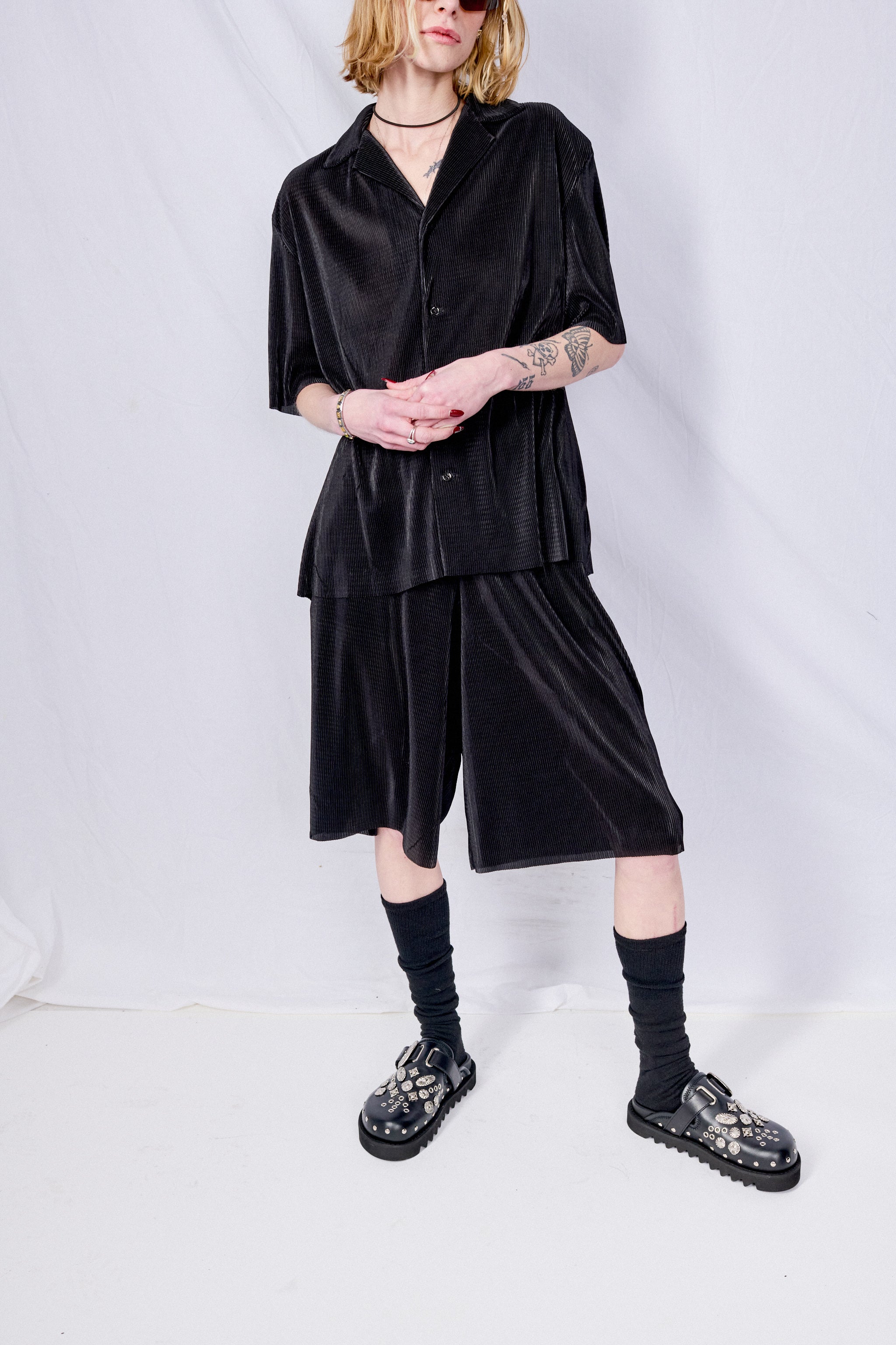 Black Plisse Scout Shirt