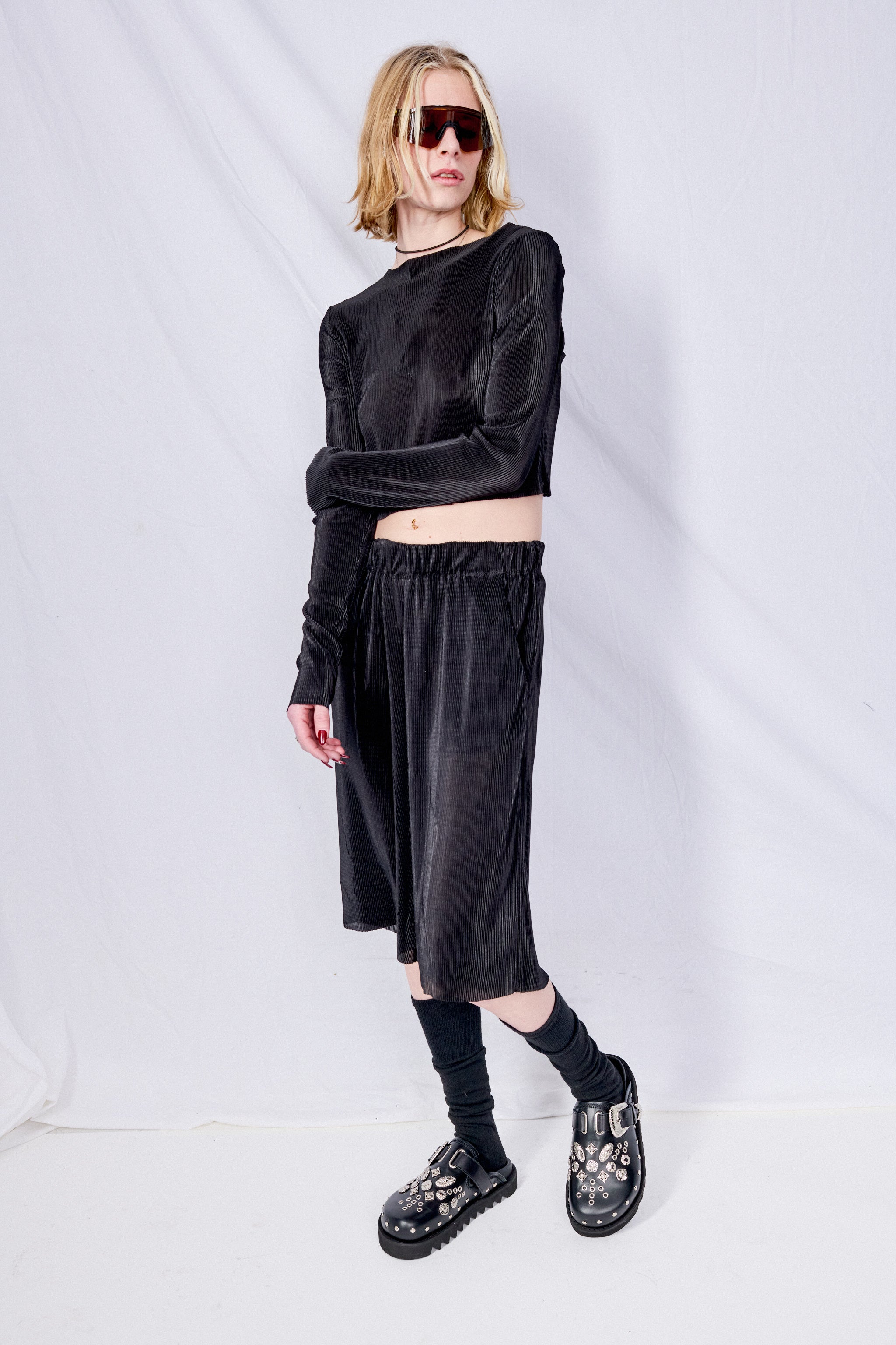 Black Plisse Long Short