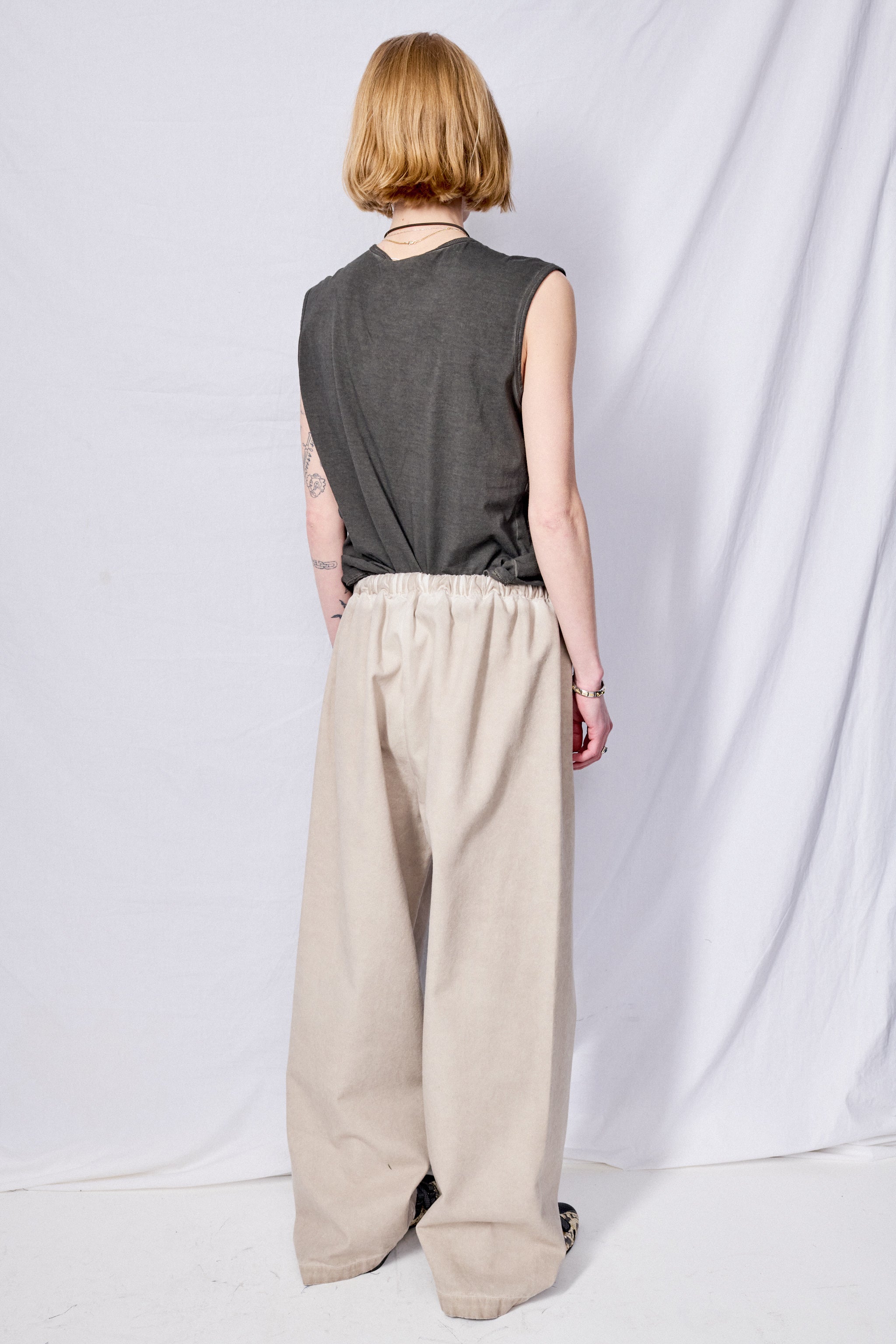No.33 Black Organic Cotton Sleeveless T-Shirt