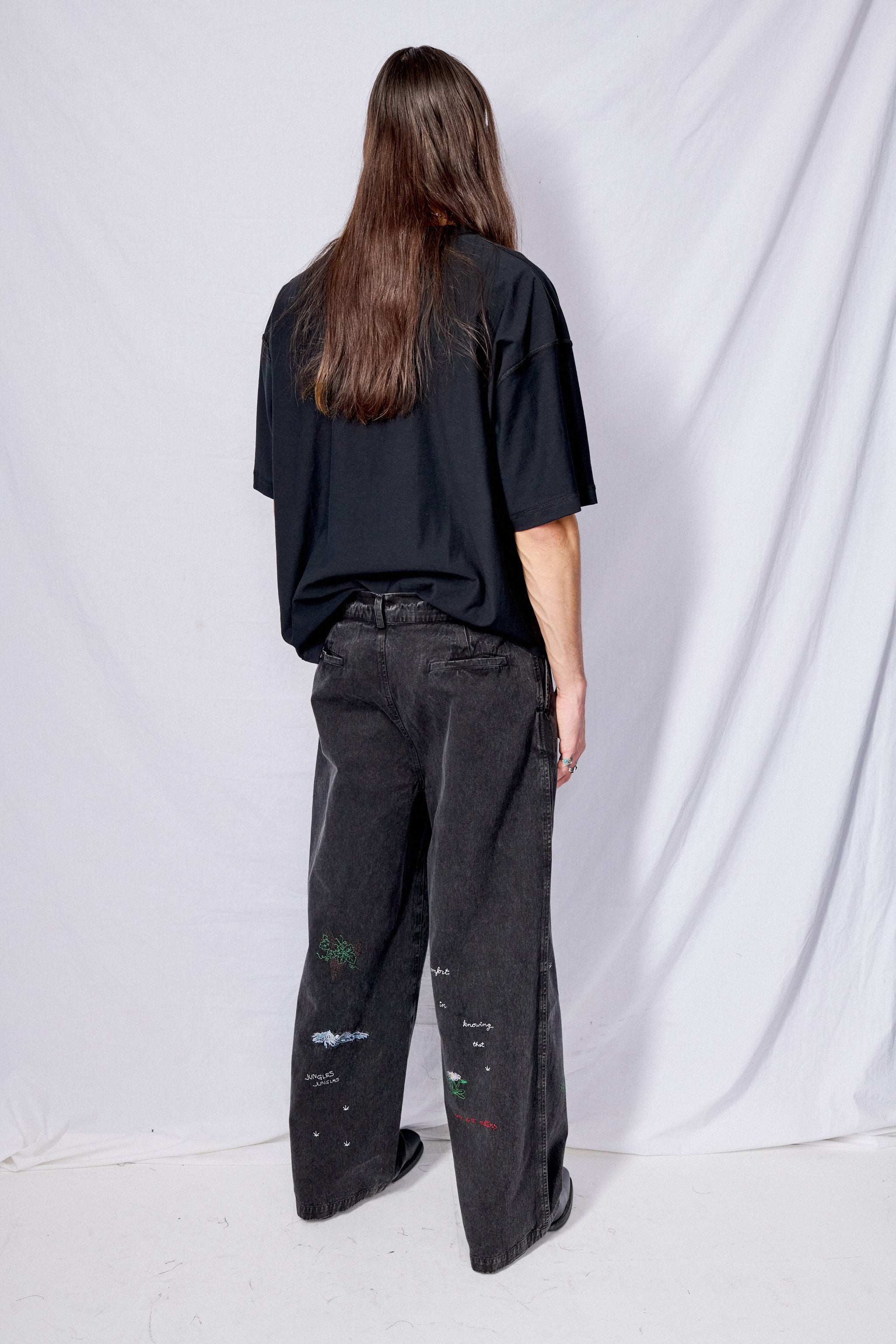 Black Questions Pleated Pant