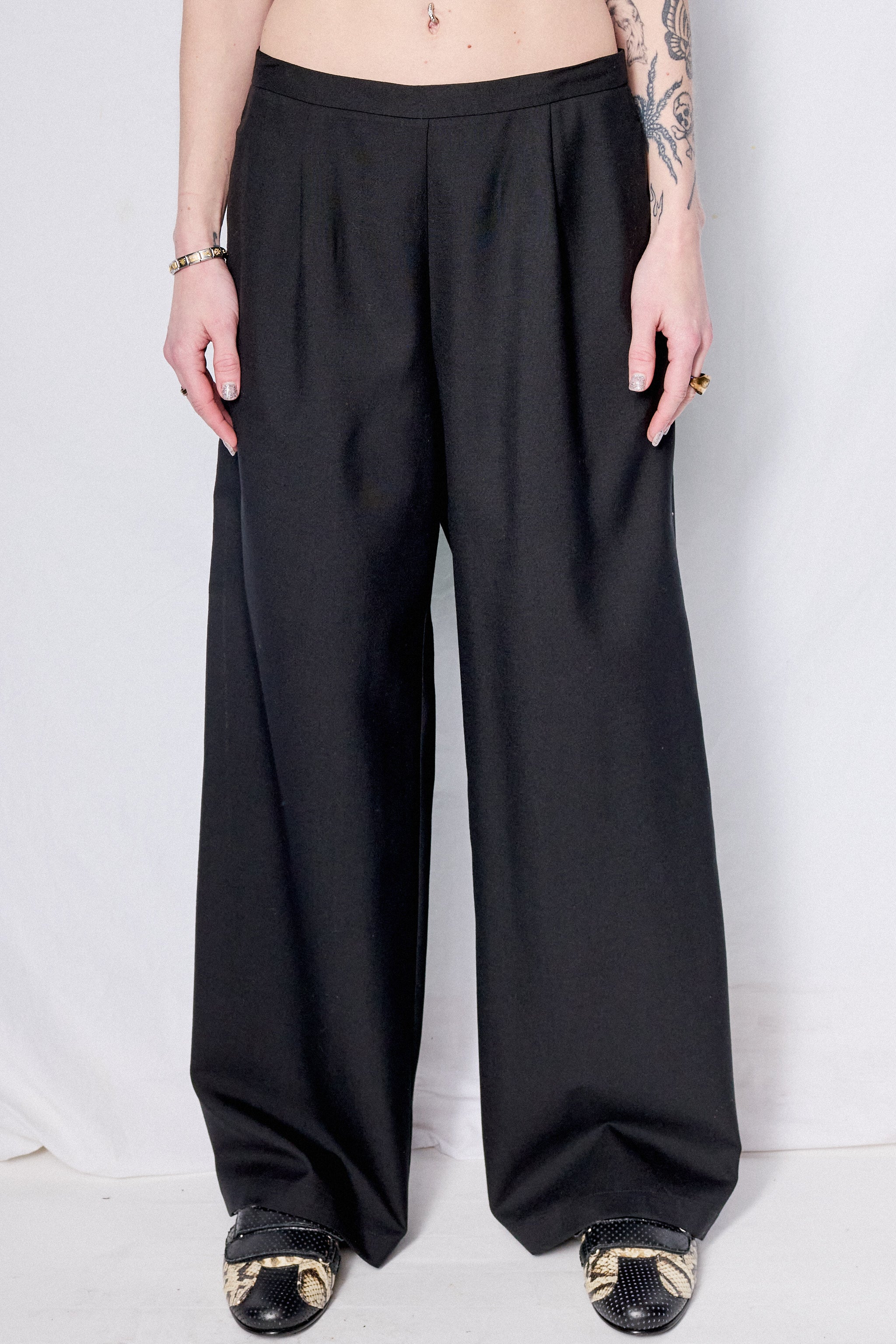 Black Suiting Side Hook Clean Pant