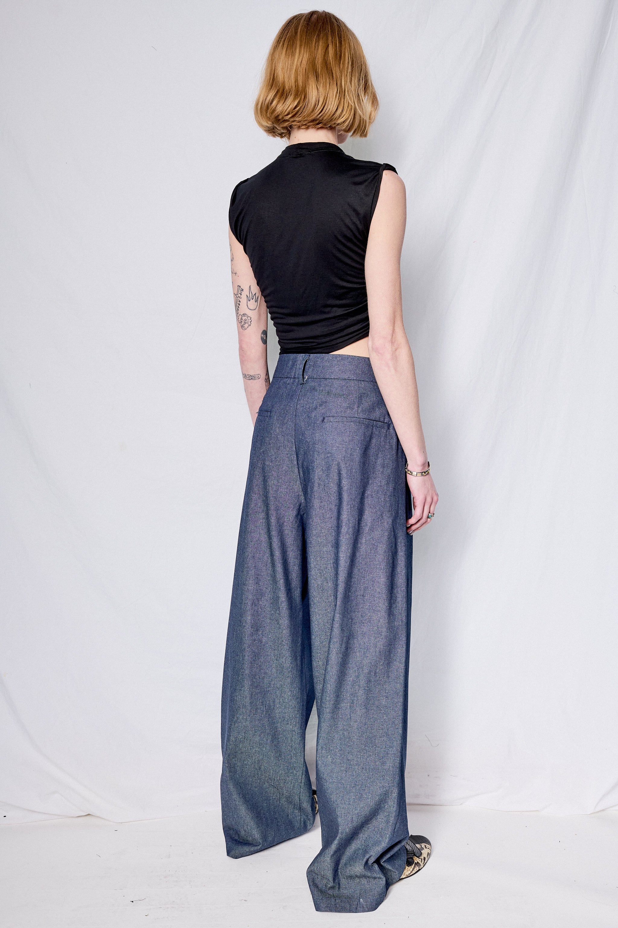 Black Viscose Twisted Muscle Tee