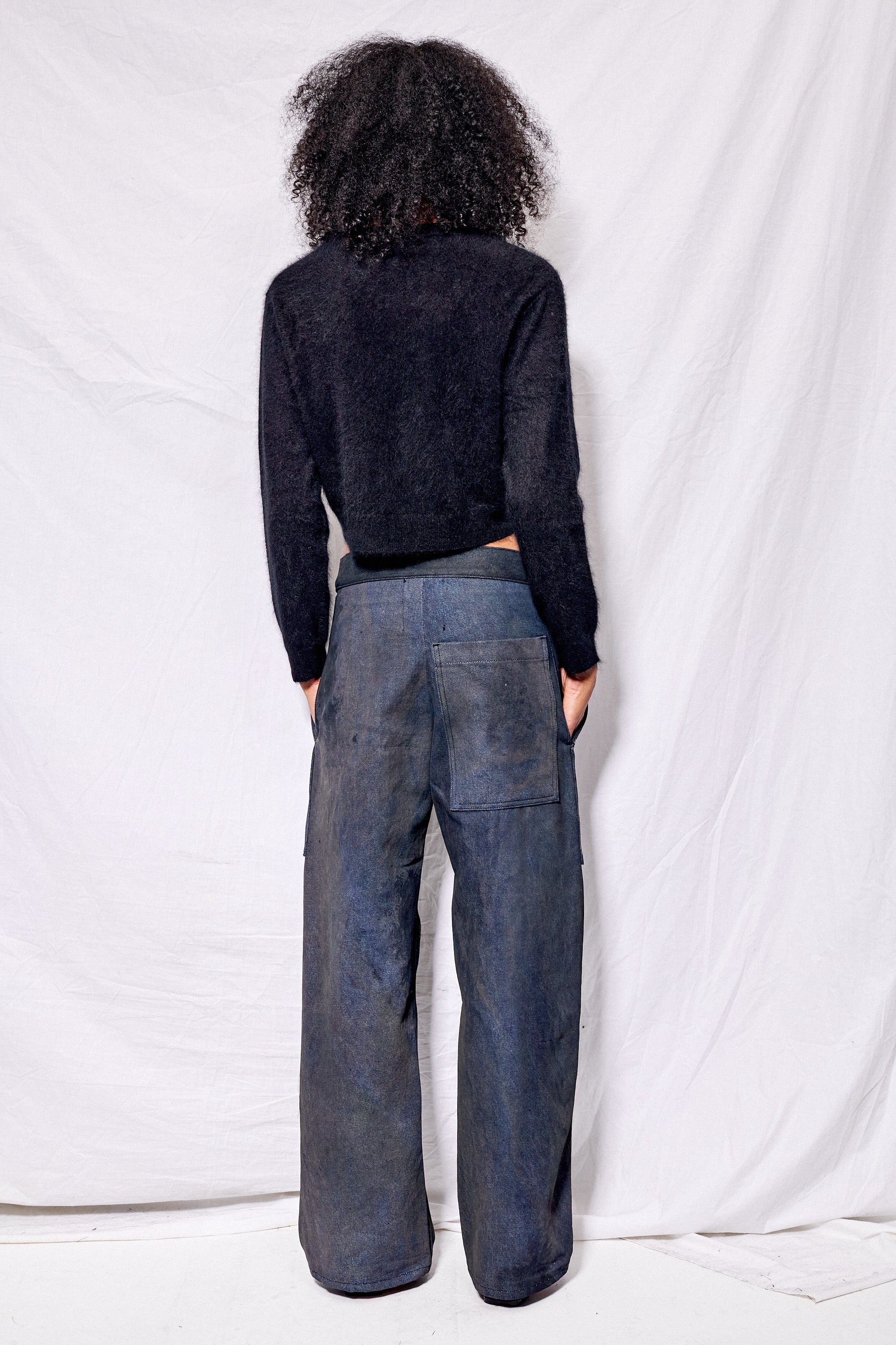 Black Brushed Cashmere Crop Long Sleeve