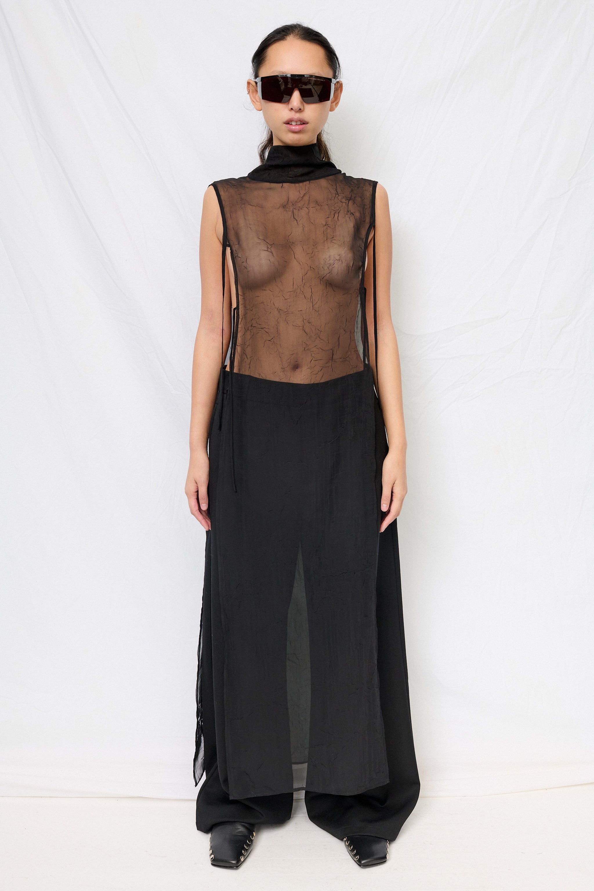 Black Crinkle Chiffon Open Tie Sleeveless Mockneck Dress